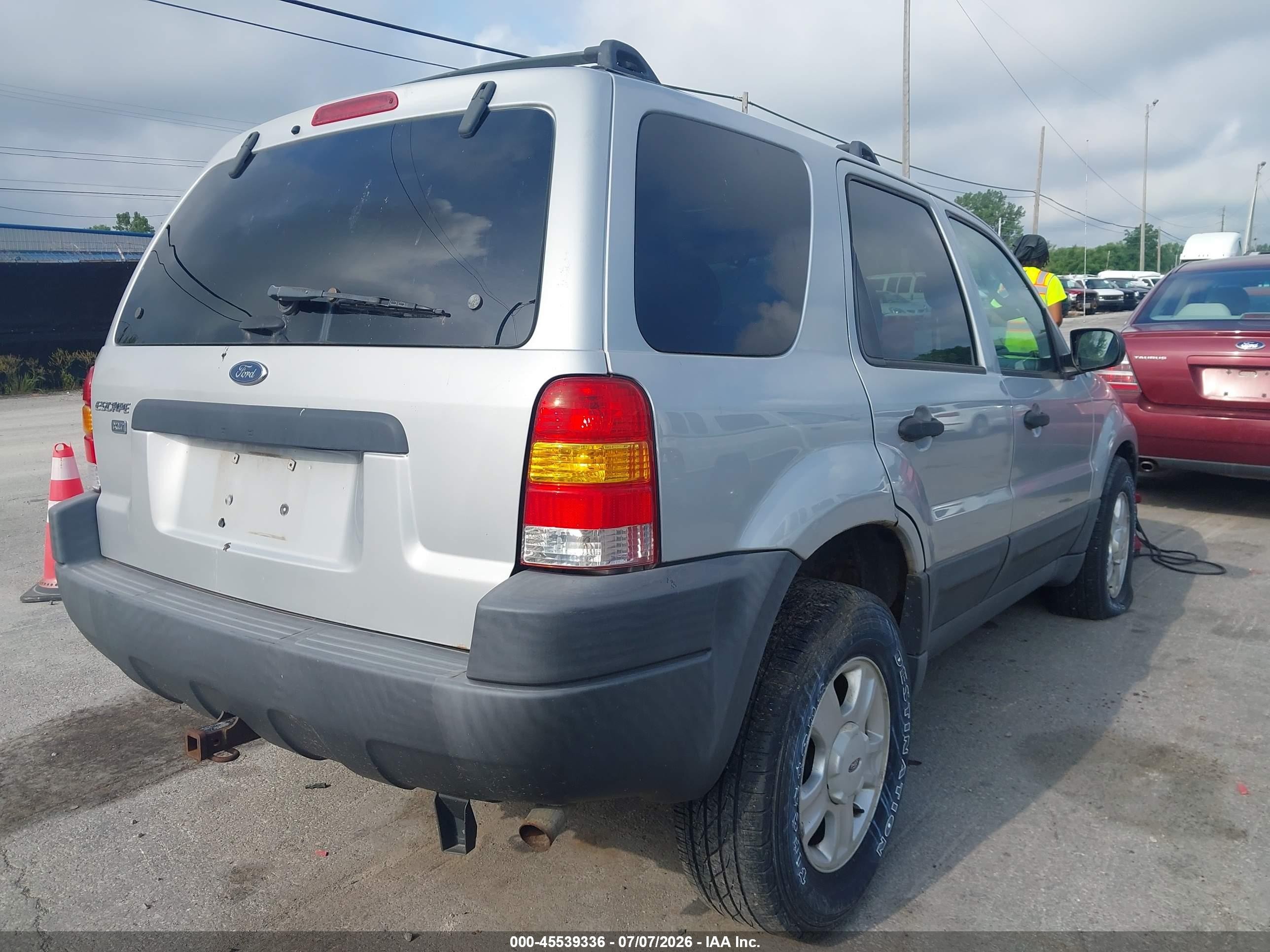 2003 Ford Escape Xlt Silver vin: 1FMYU93123KC87197