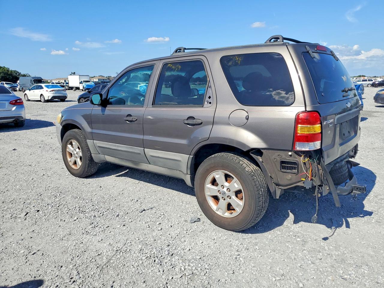 2005 Ford Escape Xlt Gray vin: 1FMYU93125KA78223