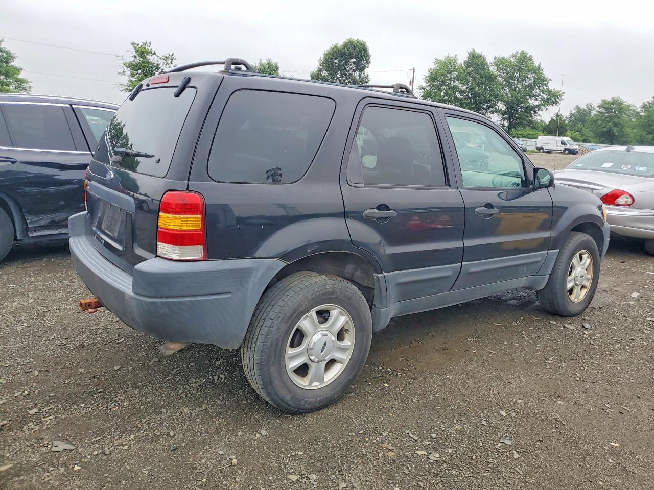 2003 Ford Escape Xlt Black vin: 1FMYU93133KA02670