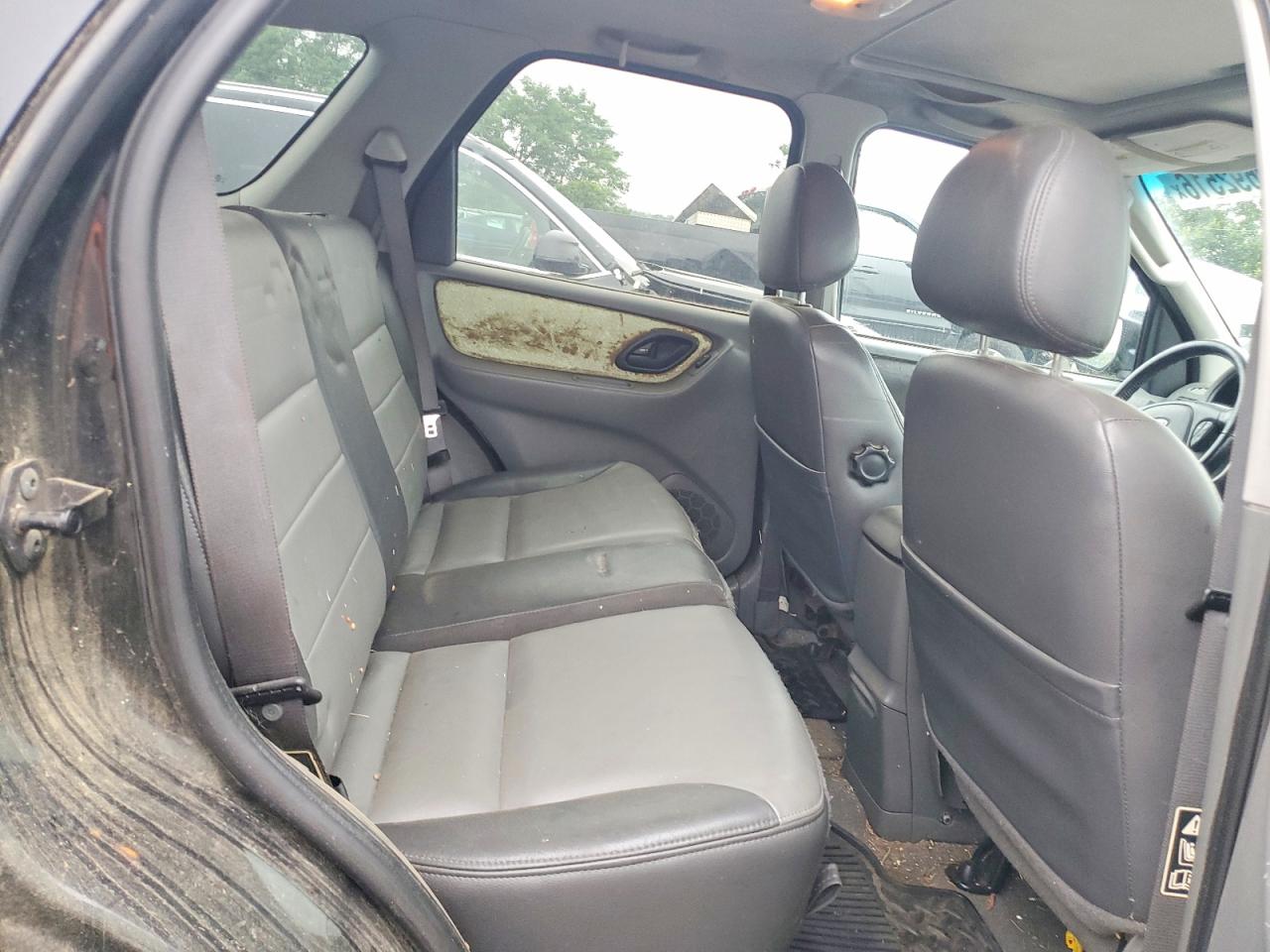 2003 Ford Escape Xlt Black vin: 1FMYU93133KA02670