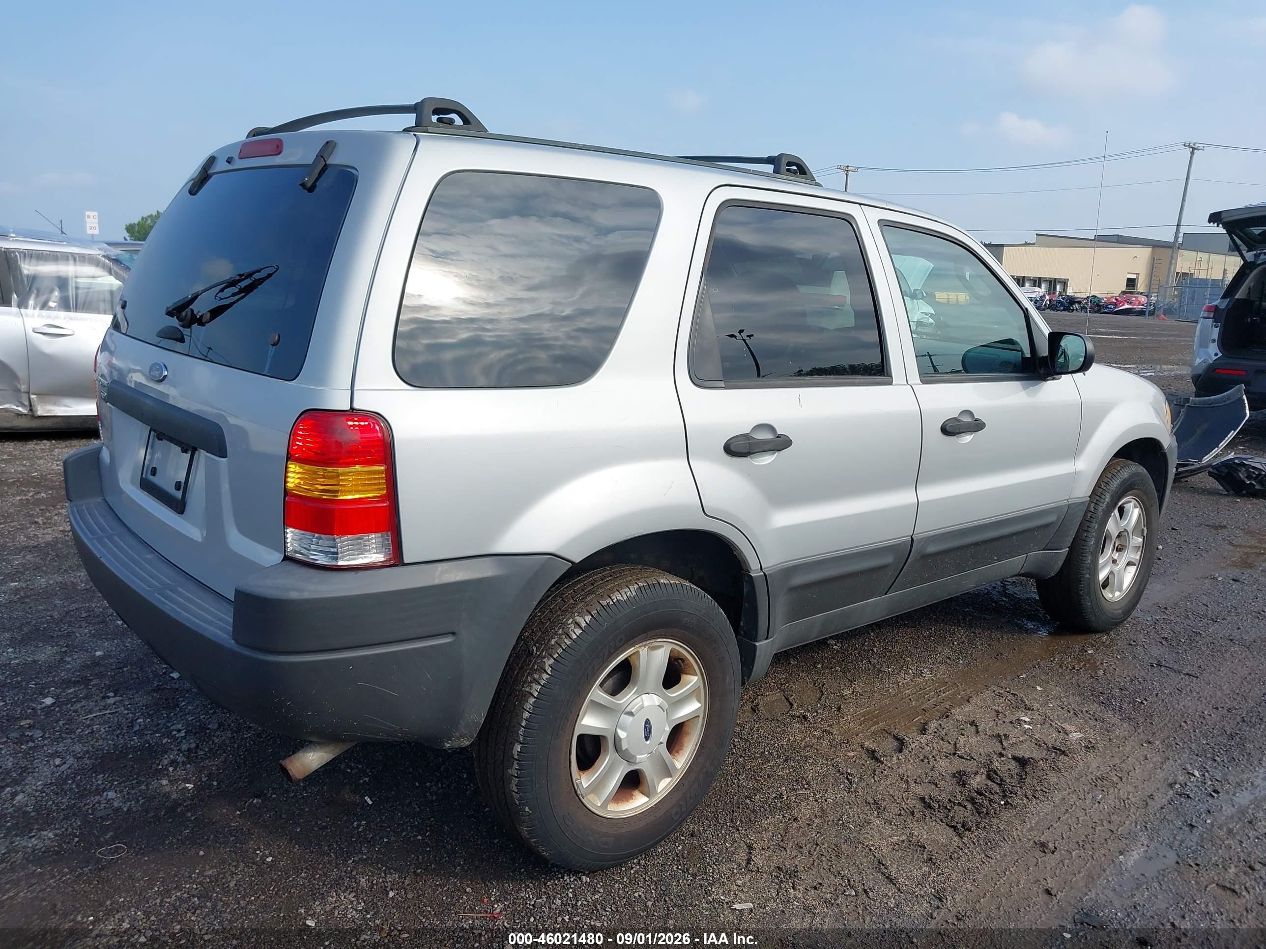 2004 Ford Escape Xlt Silver vin: 1FMYU93134KA37050