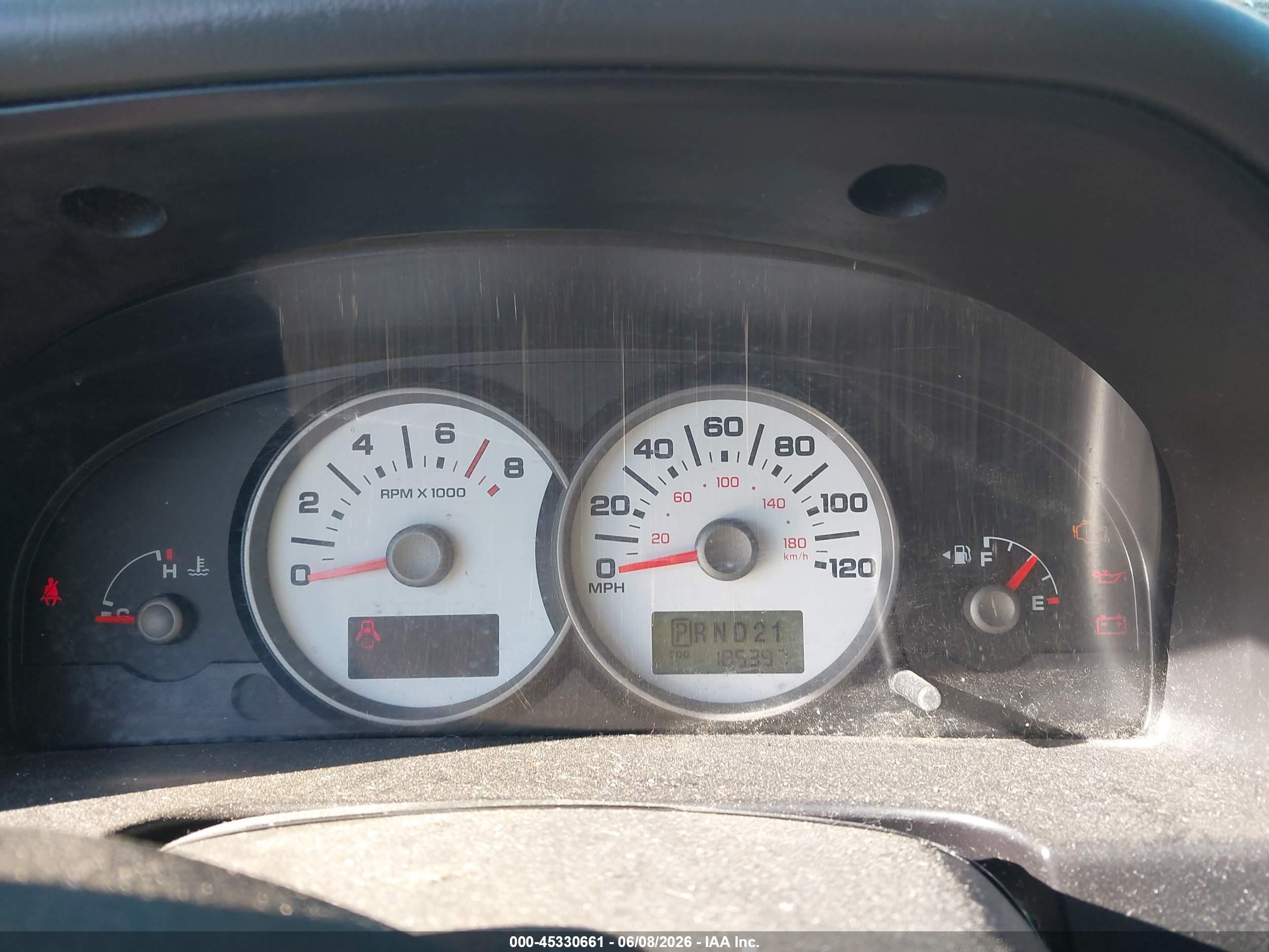 2005 Ford Escape Xlt White vin: 1FMYU93135KA52035