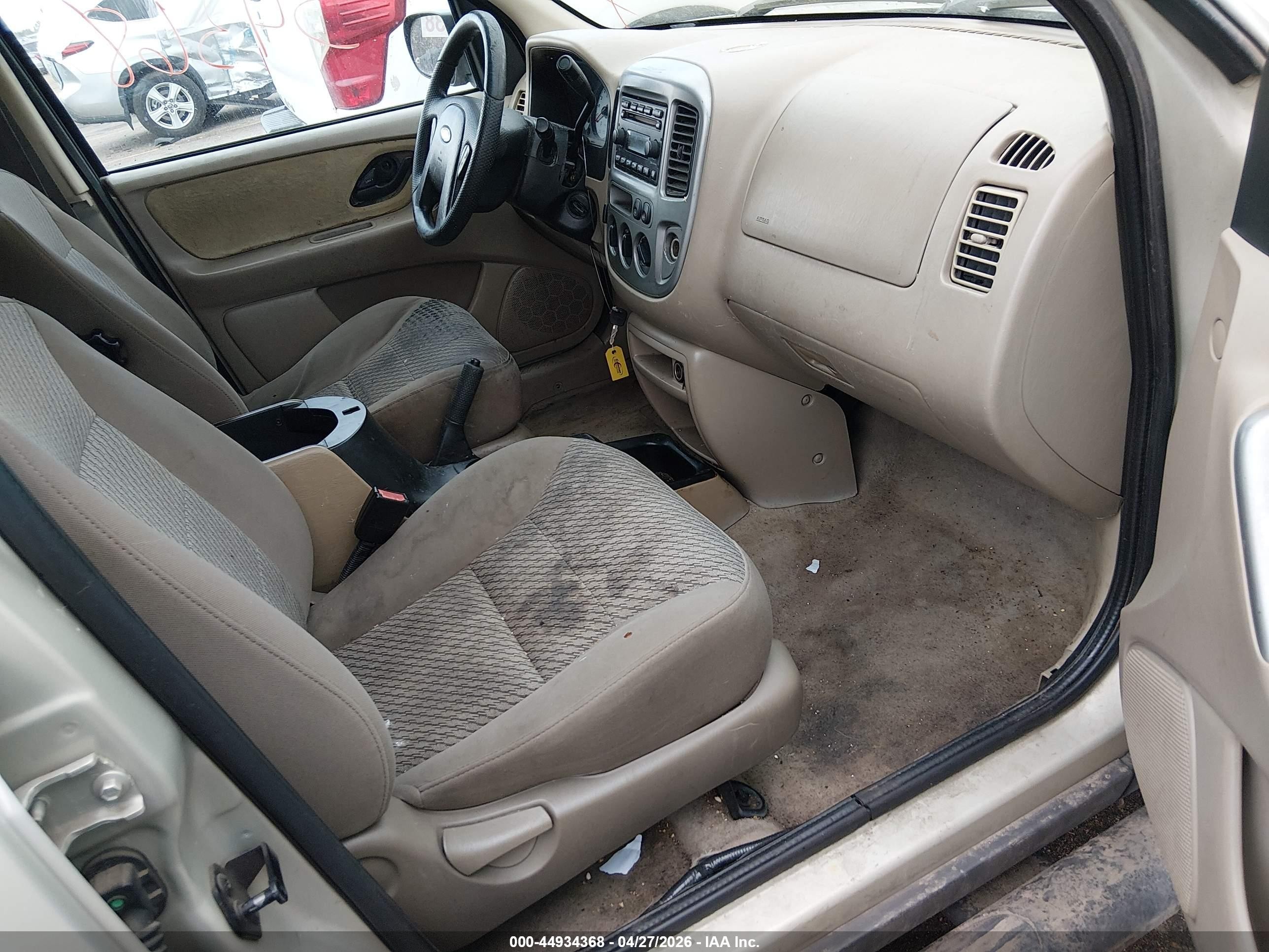 2003 Ford Escape Xlt Silver vin: 1FMYU93143KB24017