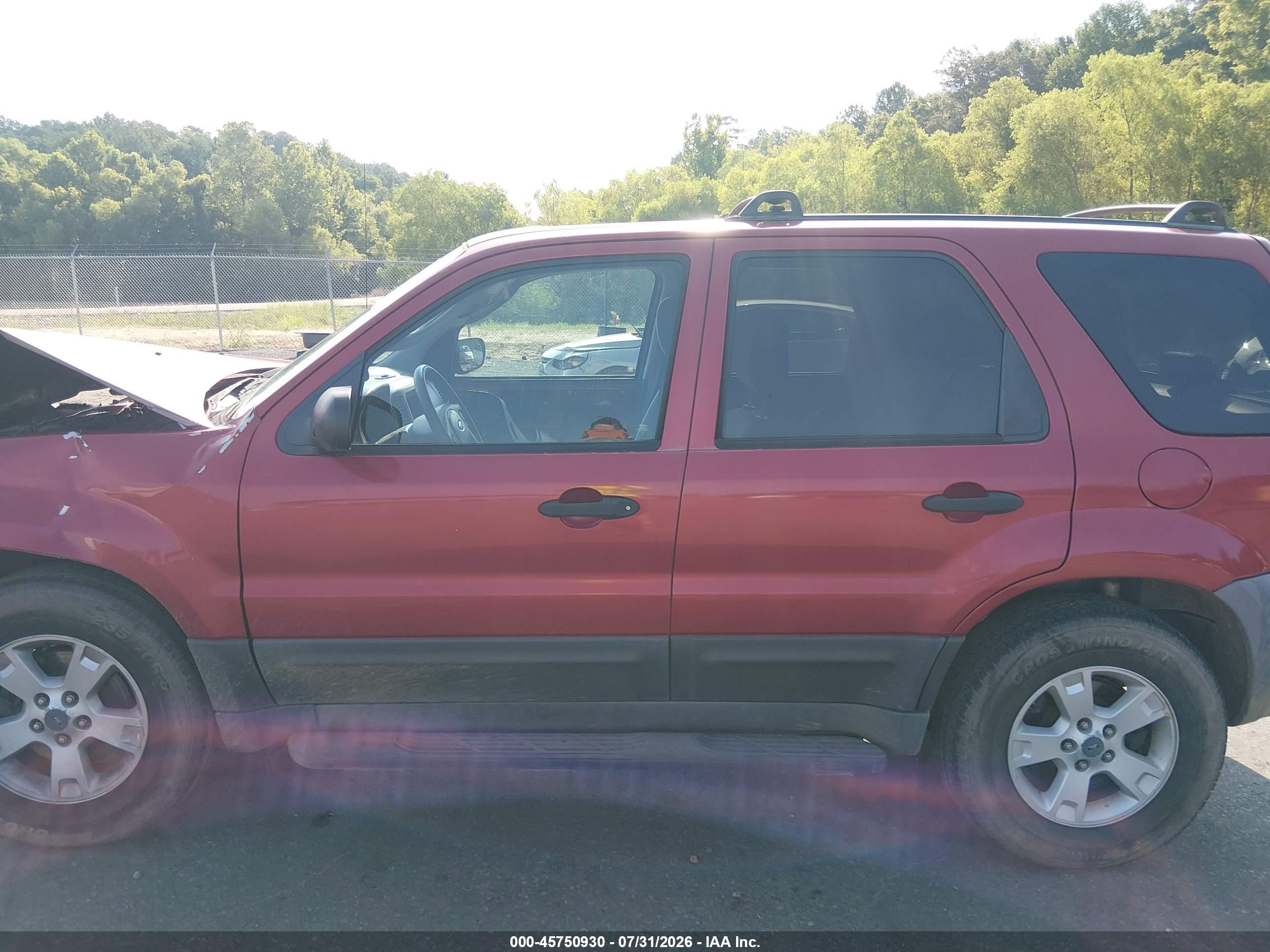 2005 Ford Escape Xlt Red vin: 1FMYU93155DA07571