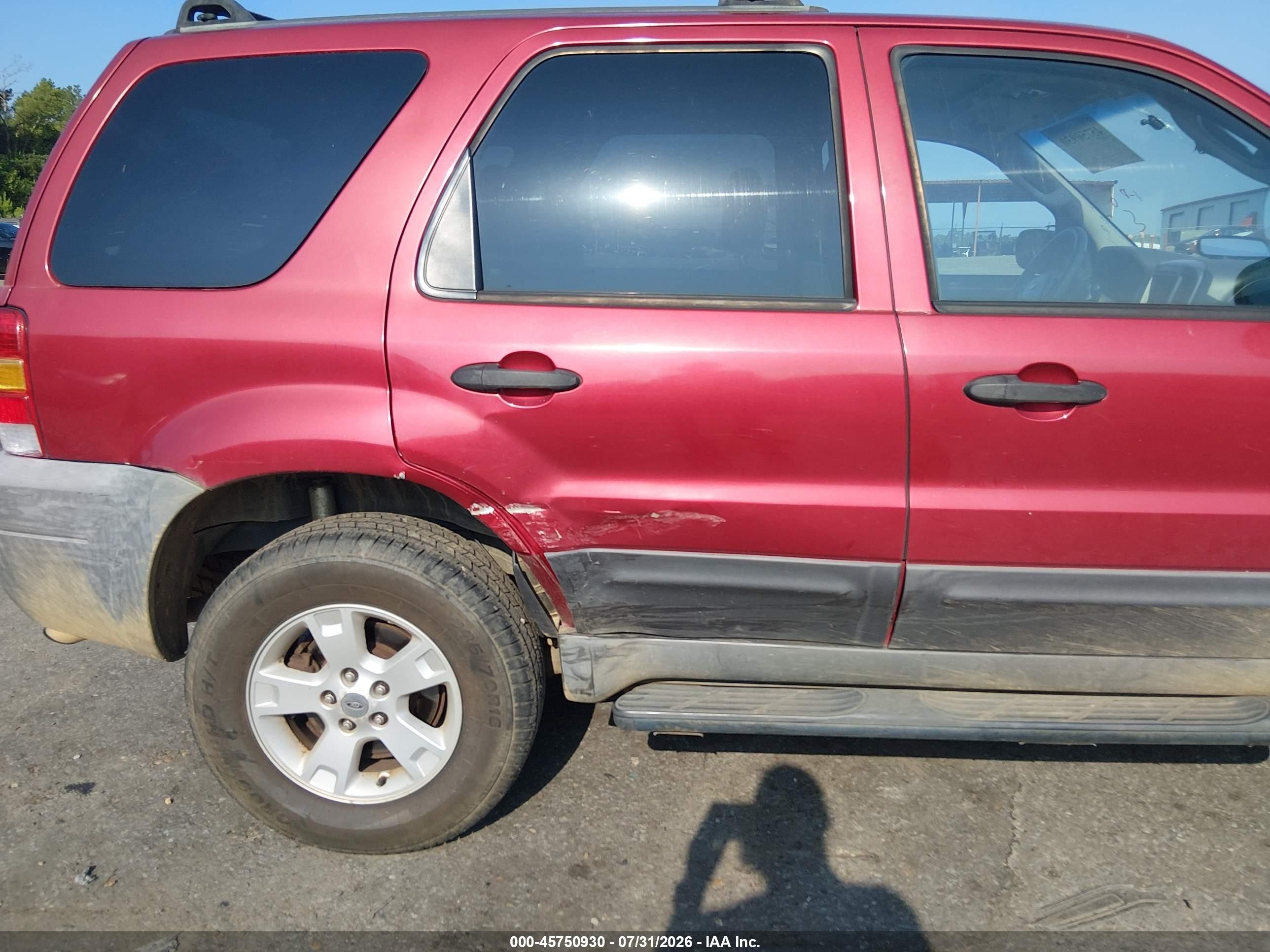 2005 Ford Escape Xlt Red vin: 1FMYU93155DA07571