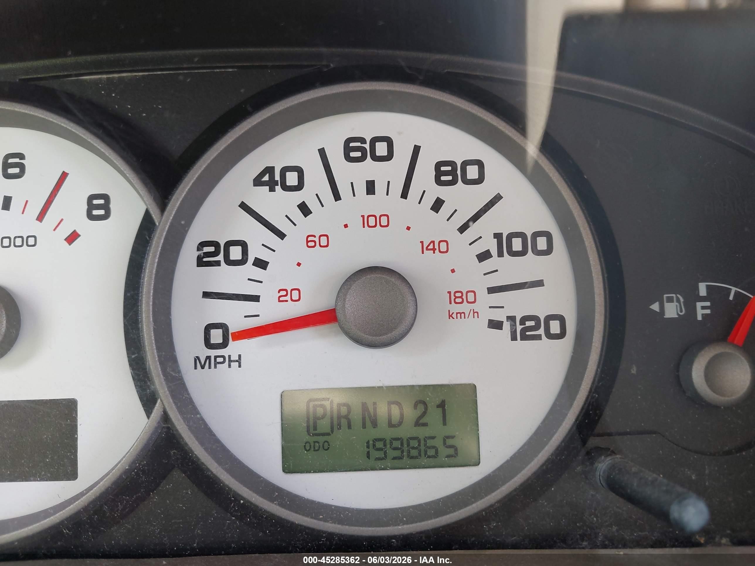 2005 Ford Escape Xlt White vin: 1FMYU93155DA22619
