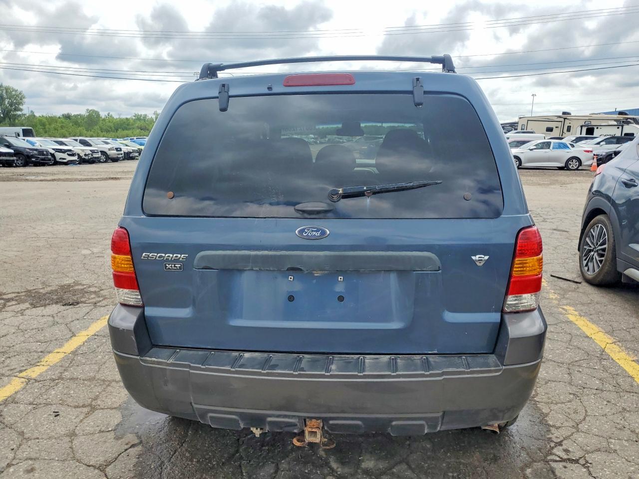2005 Ford Escape Xlt Blue vin: 1FMYU93155KB64366