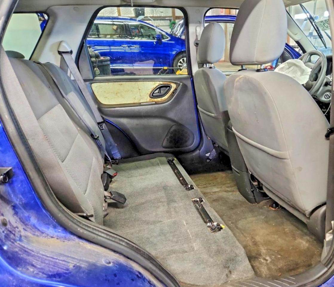 2006 Ford Escape Xlt Blue vin: 1FMYU93156KA12850