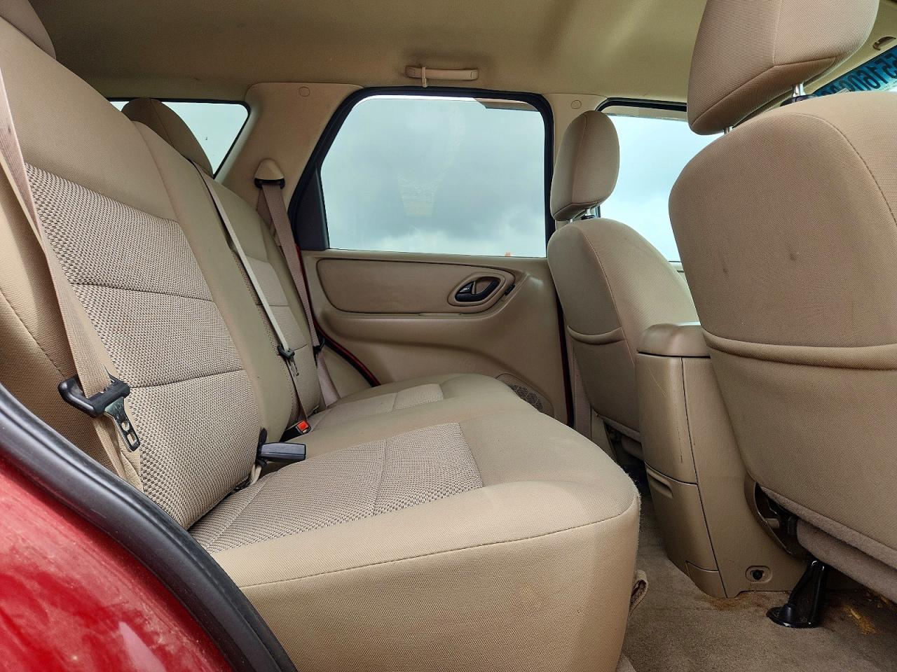 2007 Ford Escape Xlt Red vin: 1FMYU93157KA11151