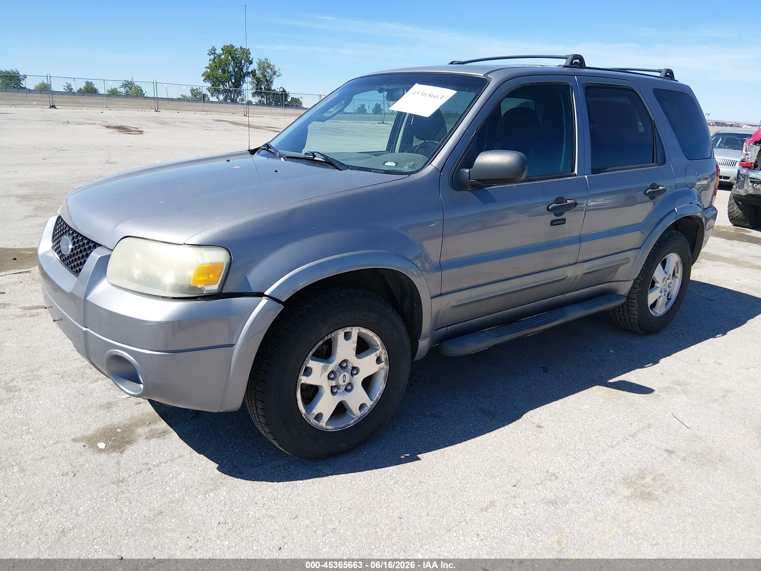 2007 Ford Escape   Серый vin: 1FMYU93157KB97869