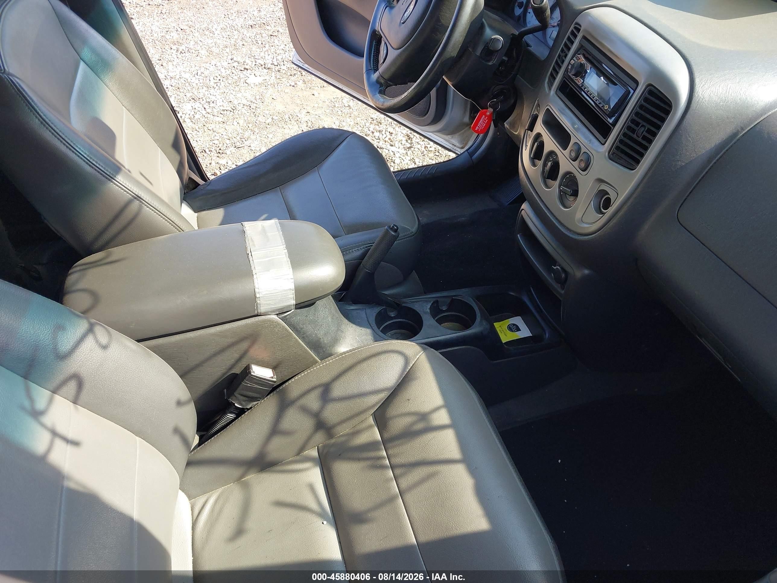 2004 Ford Escape Xlt Silver vin: 1FMYU93164KB06099