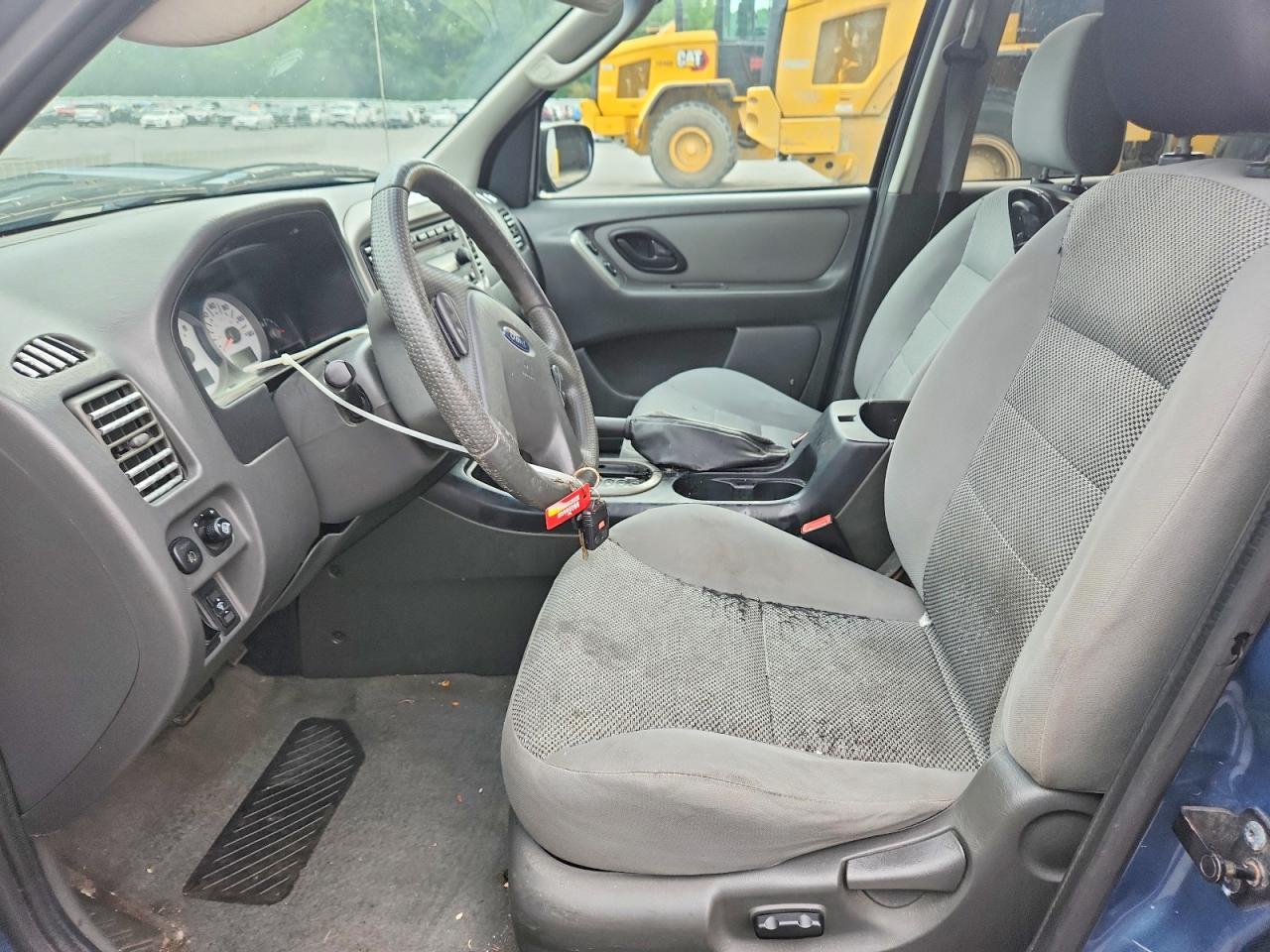 2005 Ford Escape Xlt Blue vin: 1FMYU93165DA03545