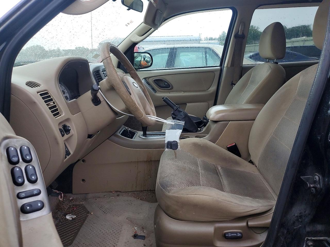 2005 Ford Escape Xlt Черный vin: 1FMYU93165KA55785
