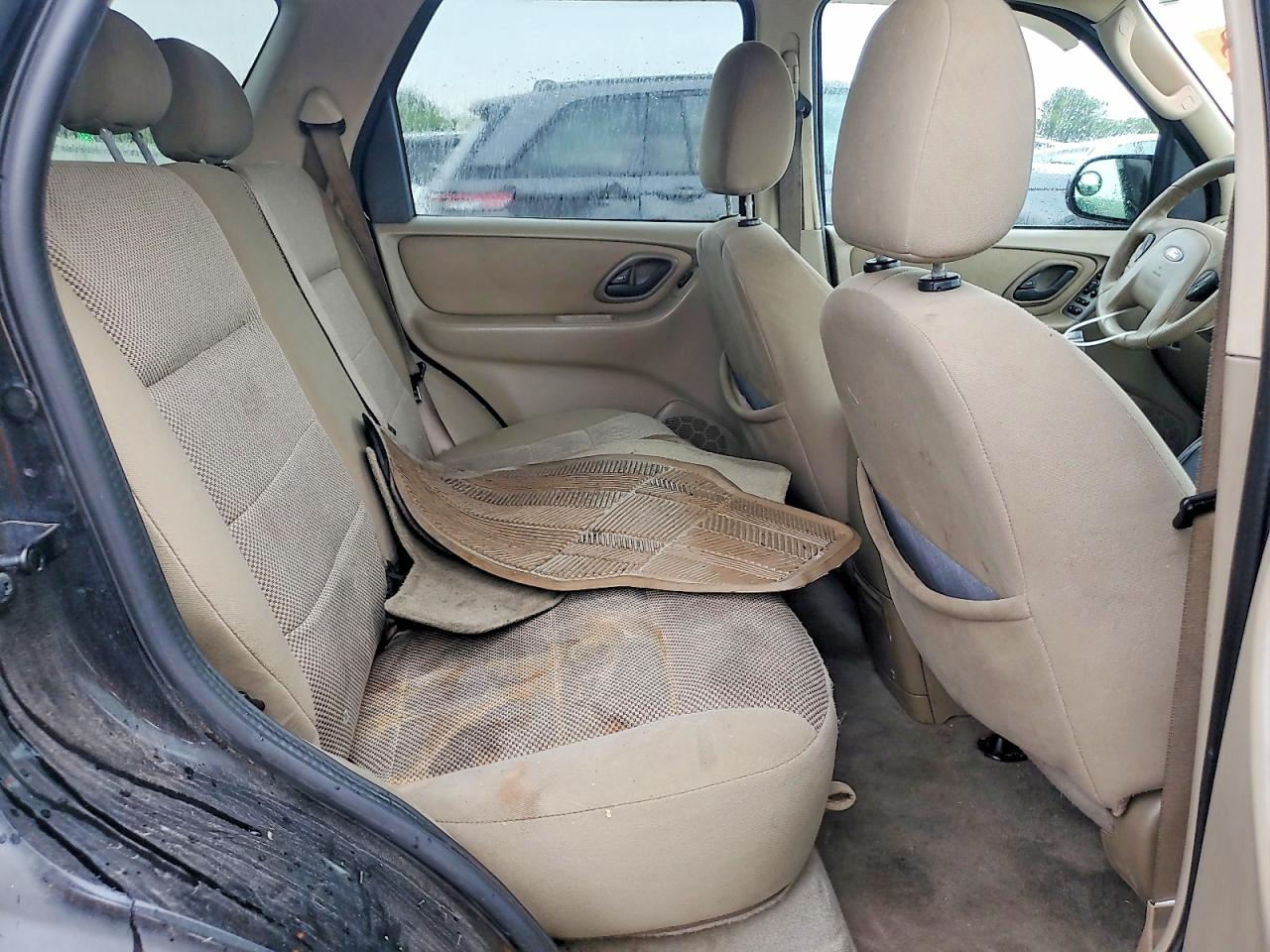2005 Ford Escape Xlt Черный vin: 1FMYU93165KA55785