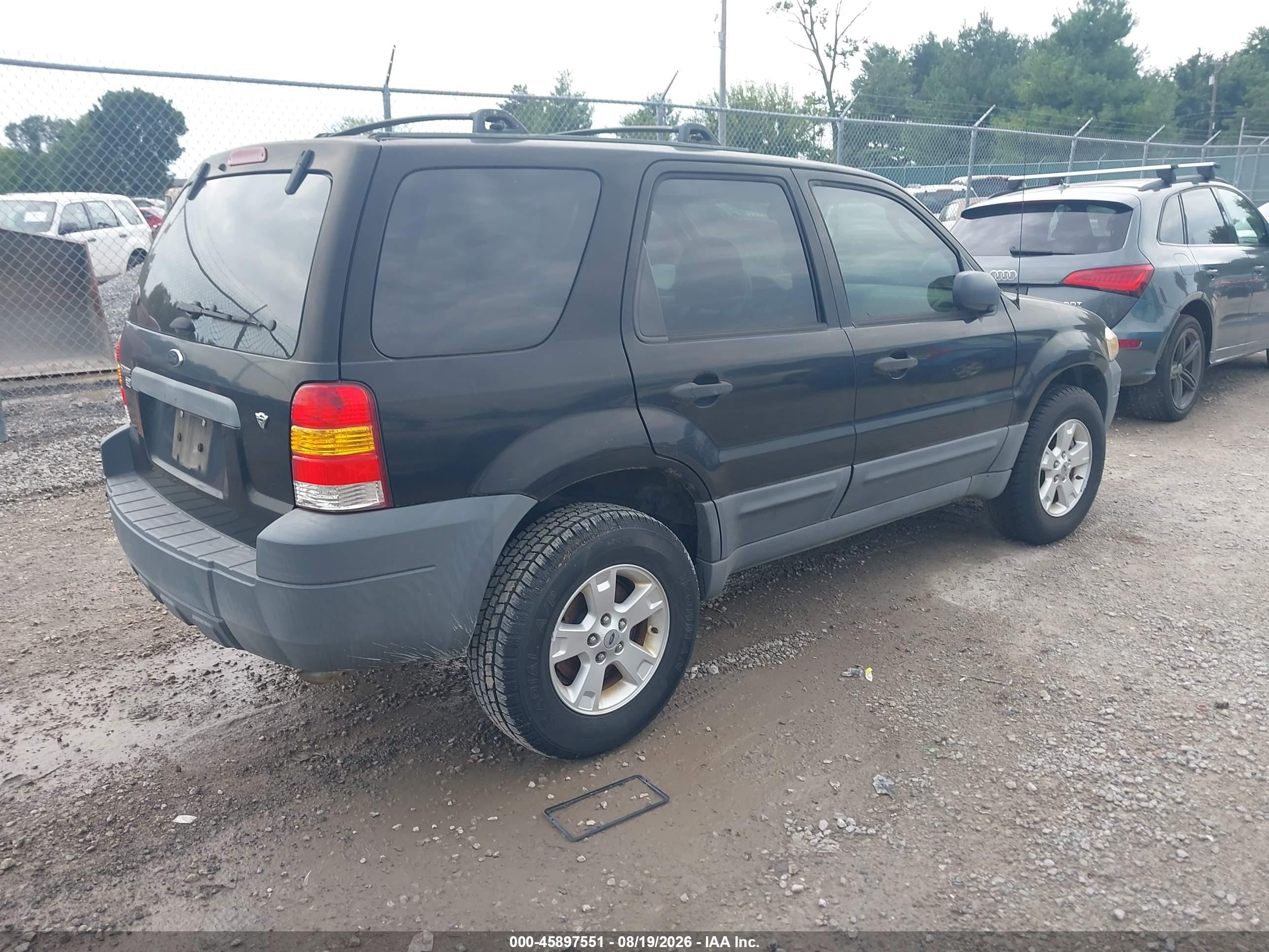 2005 Ford Escape Xlt Black vin: 1FMYU93165KD76094