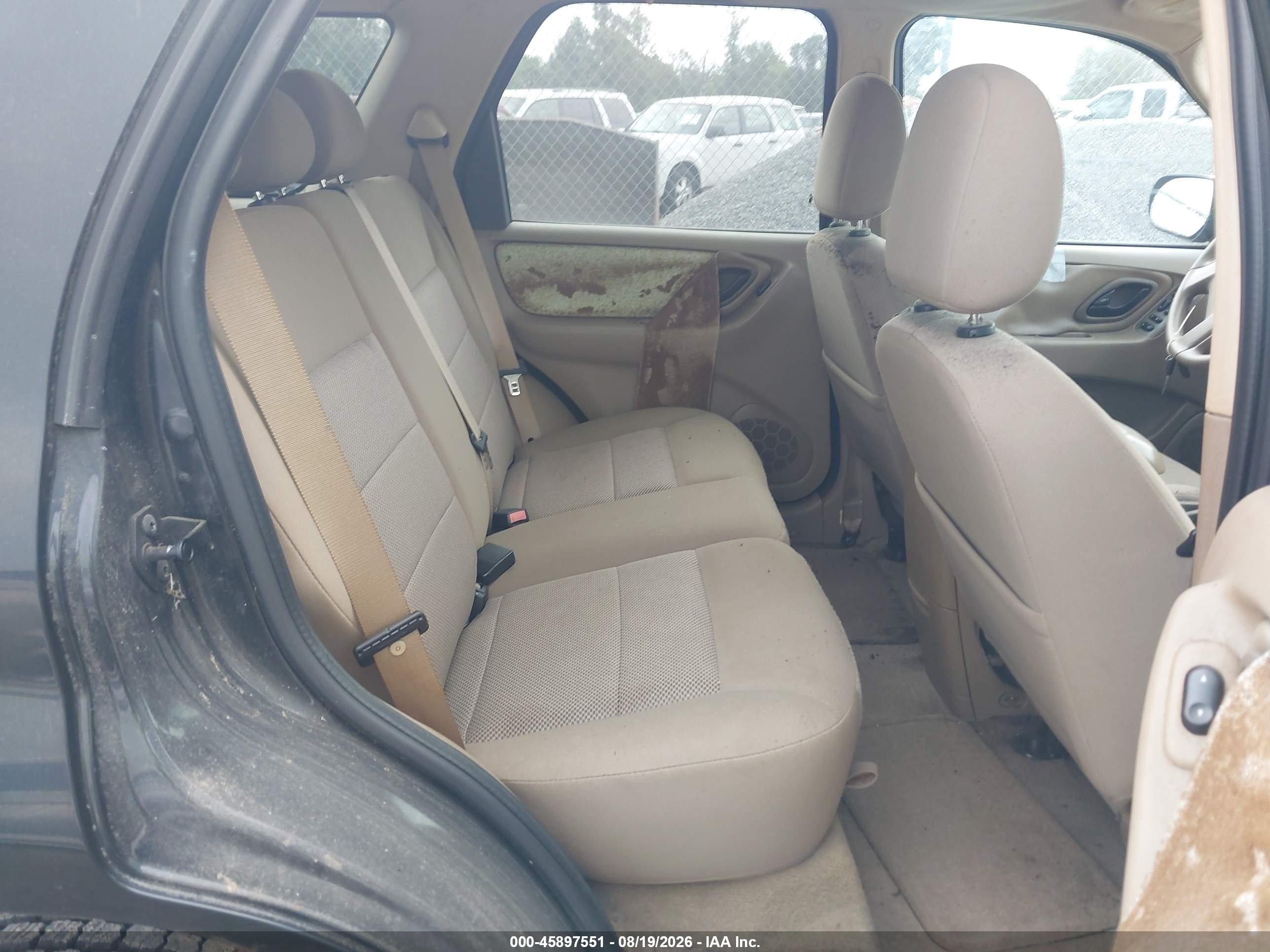 2005 Ford Escape Xlt Black vin: 1FMYU93165KD76094
