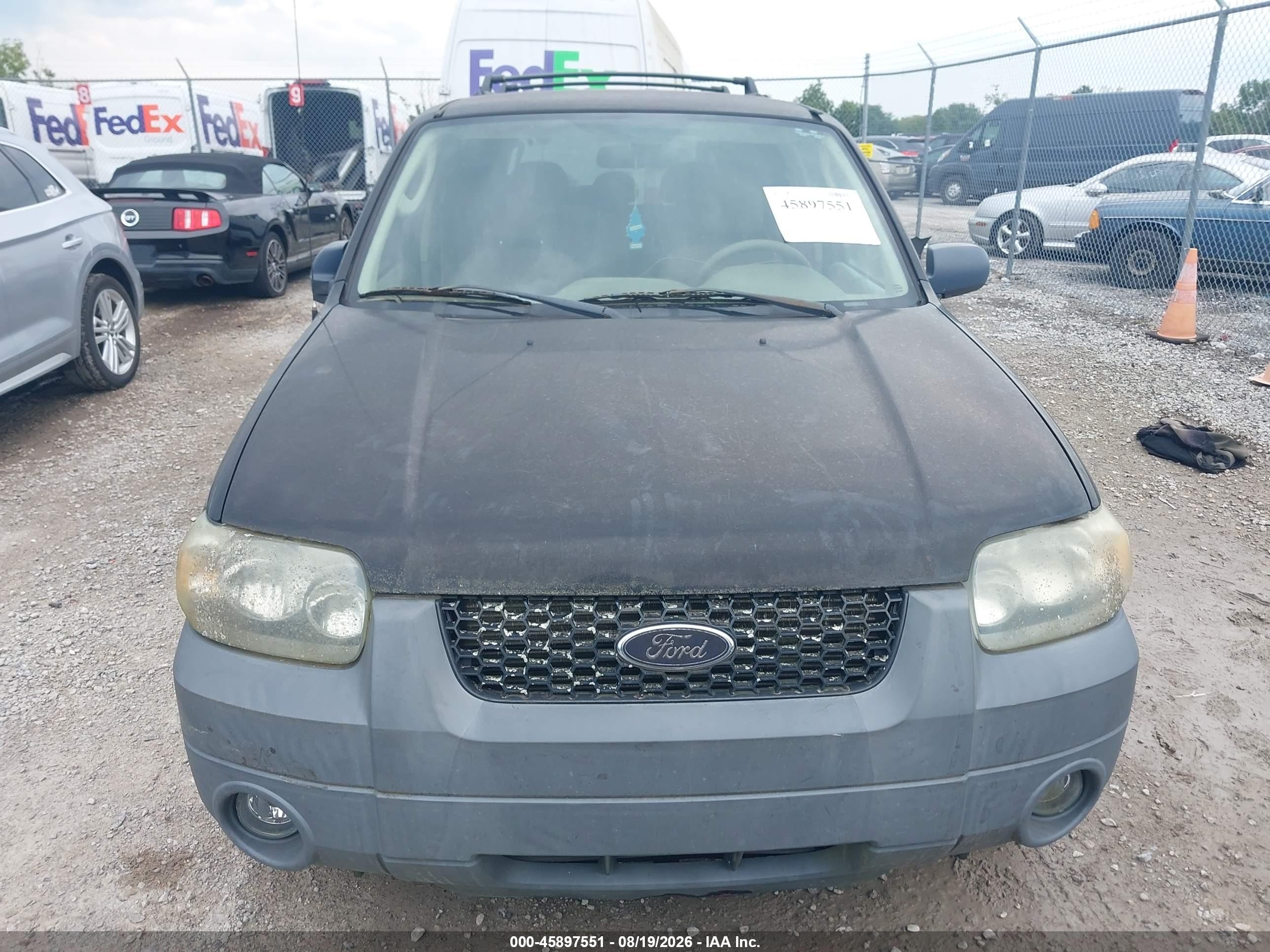 2005 Ford Escape Xlt Black vin: 1FMYU93165KD76094