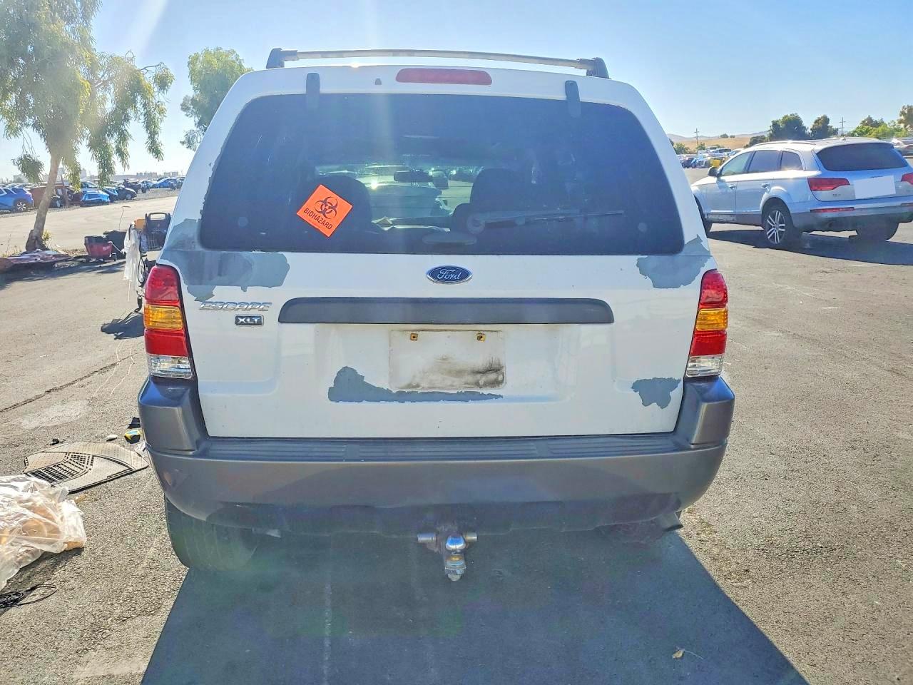 2003 Ford Escape Xlt White vin: 1FMYU93173KA09847