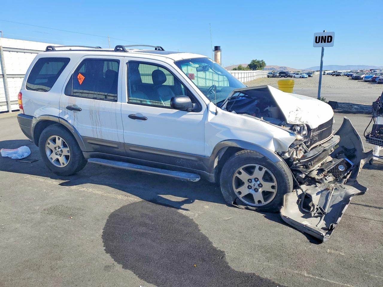 2003 Ford Escape Xlt White vin: 1FMYU93173KA09847