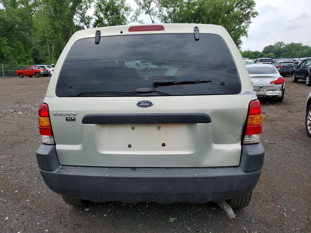 2003 Ford Escape Xlt Бежевый vin: 1FMYU93173KB54922