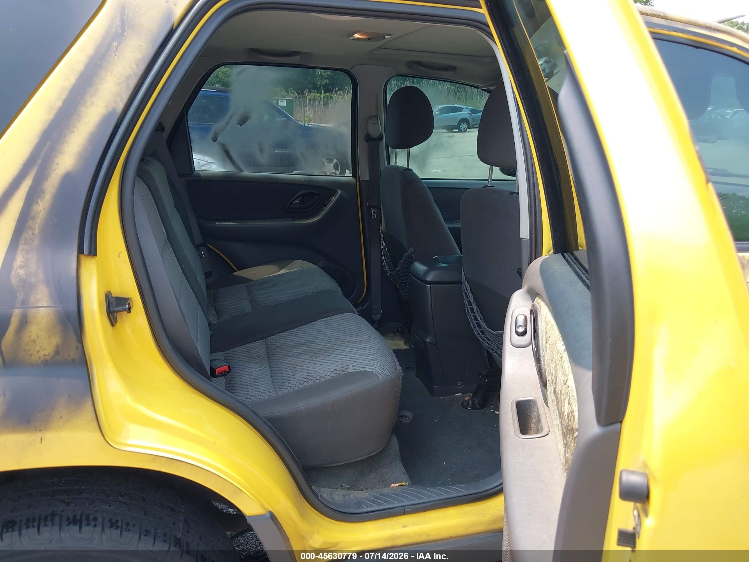 2003 Ford Escape Xlt Yellow vin: 1FMYU93173KD08562