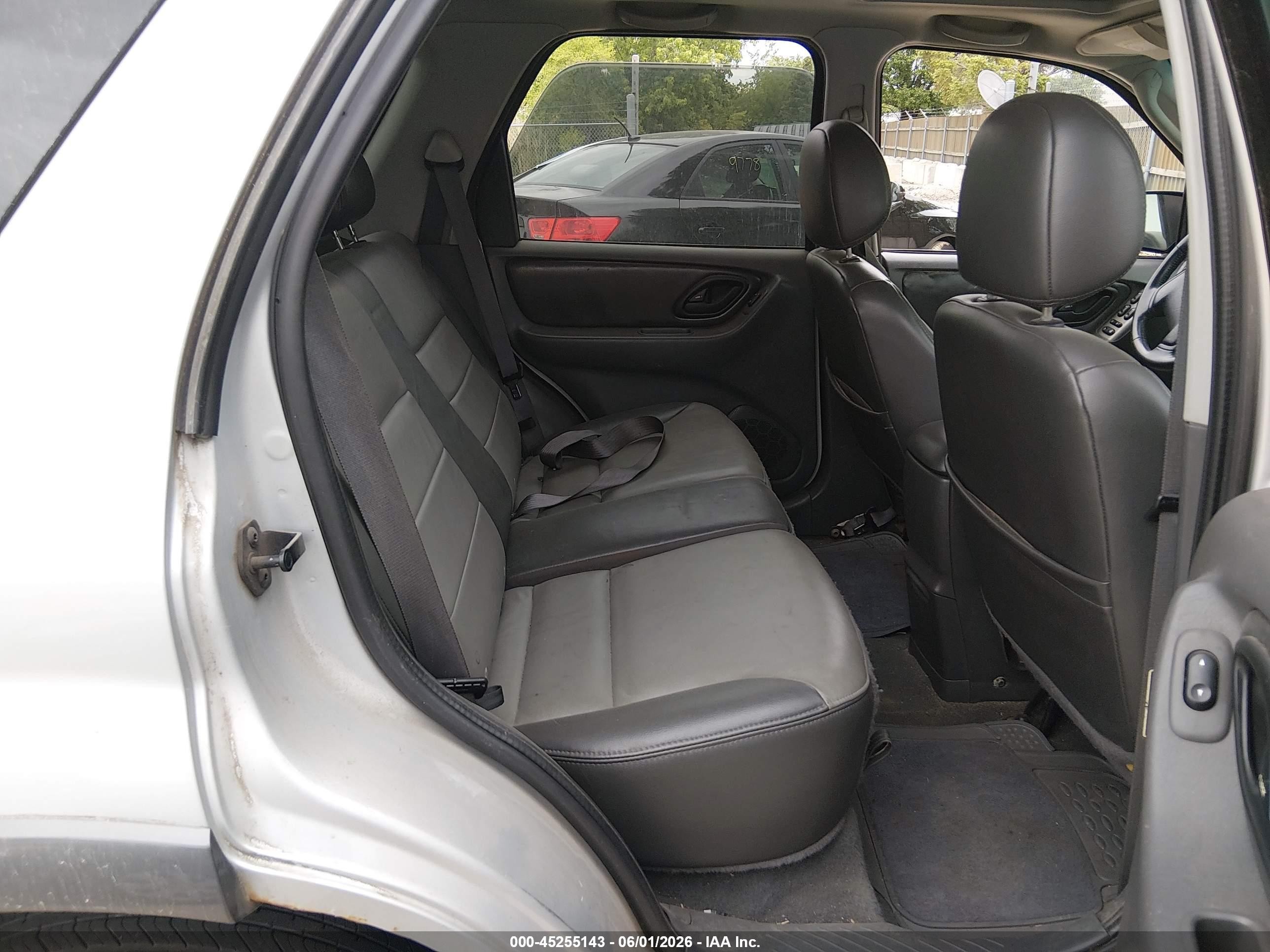 2003 Ford Escape Xlt Silver vin: 1FMYU93173KD98554