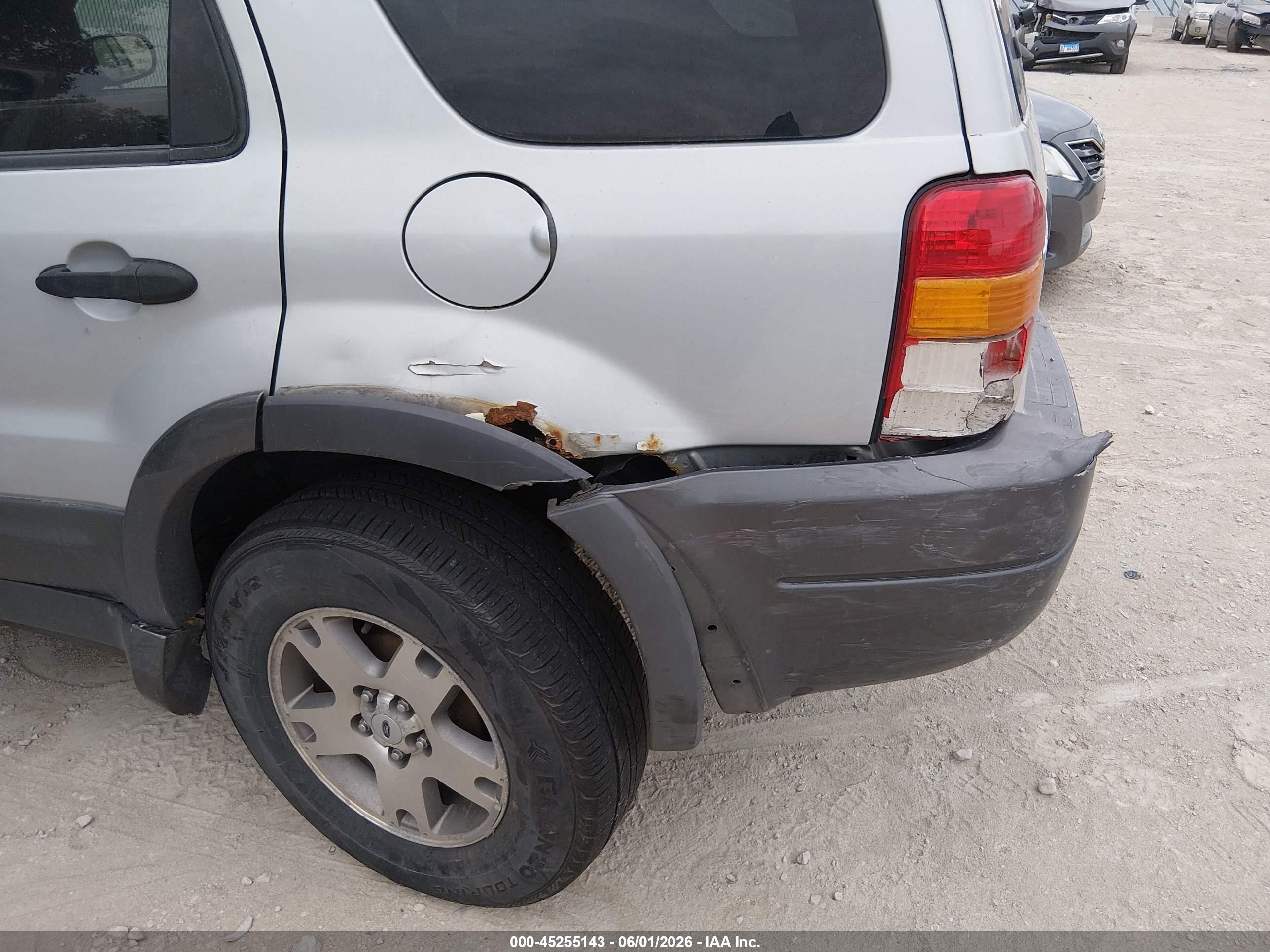 2003 Ford Escape Xlt Silver vin: 1FMYU93173KD98554
