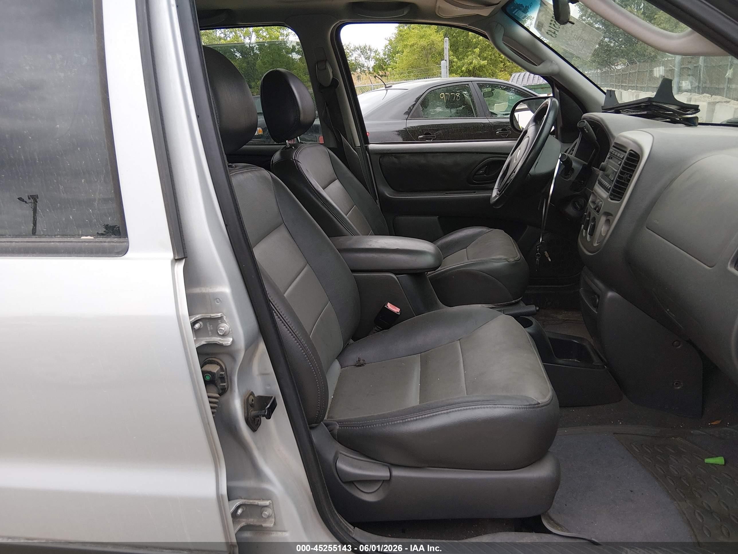 2003 Ford Escape Xlt Silver vin: 1FMYU93173KD98554