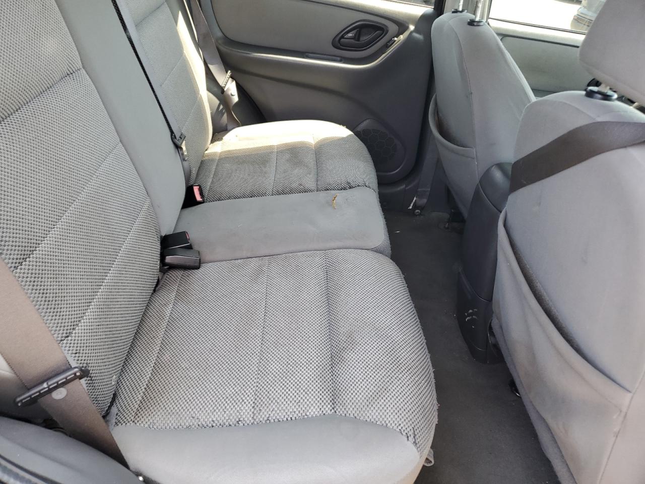 2005 Ford Escape Xlt Черный vin: 1FMYU93185KA62088