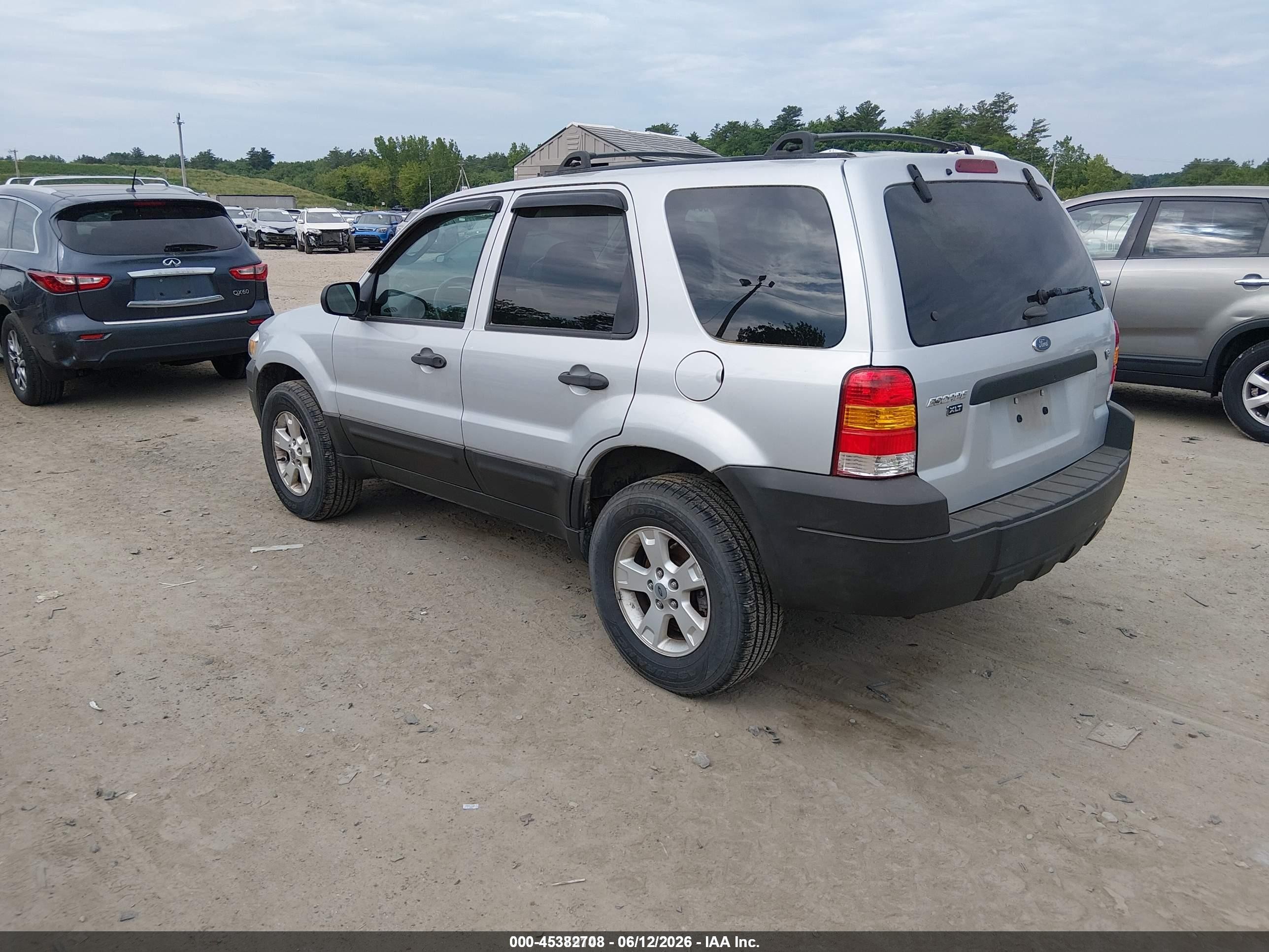 2007 Ford Escape Xlt/xlt Sport Silver vin: 1FMYU93187KB37438