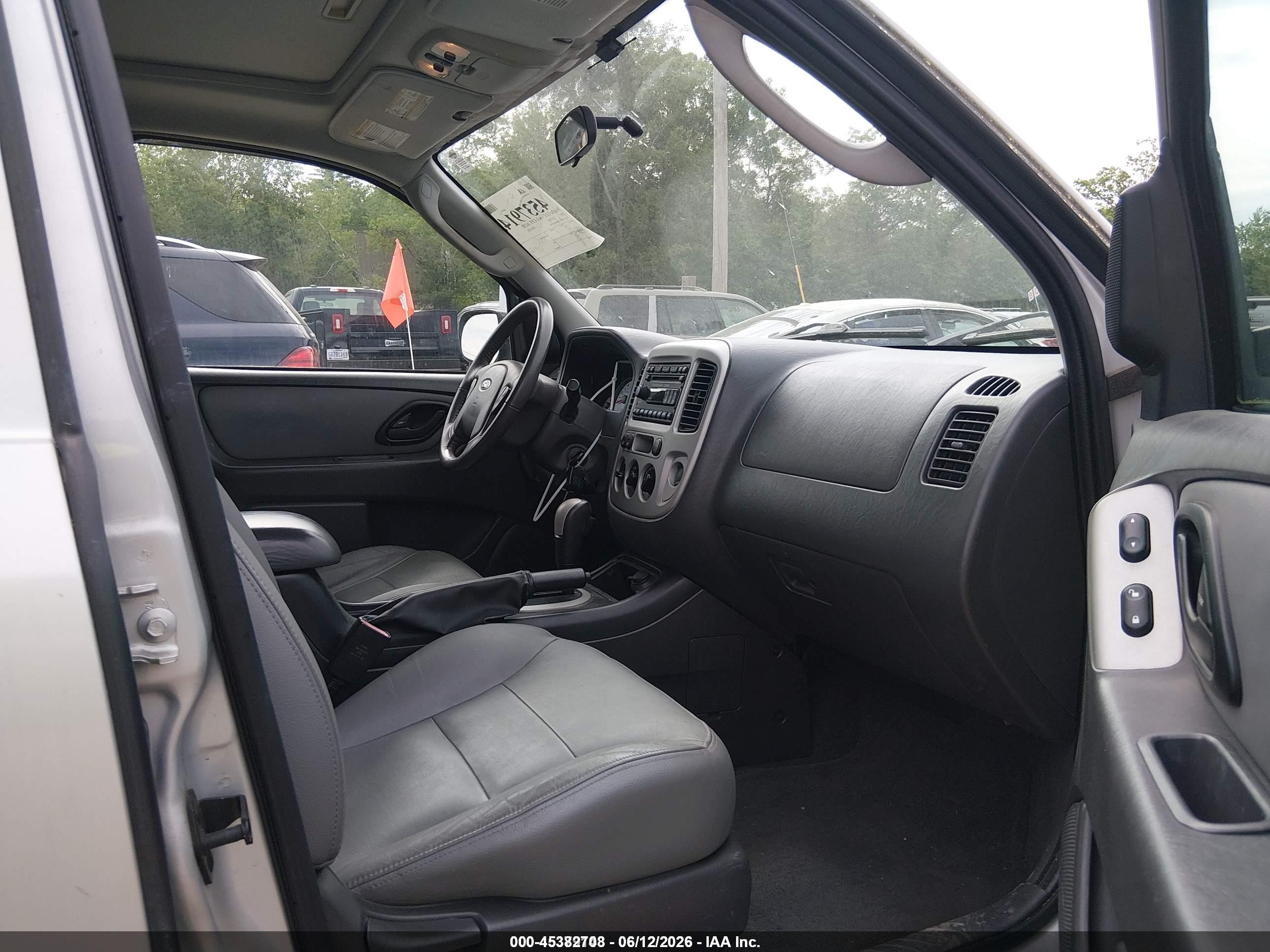 2007 Ford Escape Xlt/xlt Sport Silver vin: 1FMYU93187KB37438