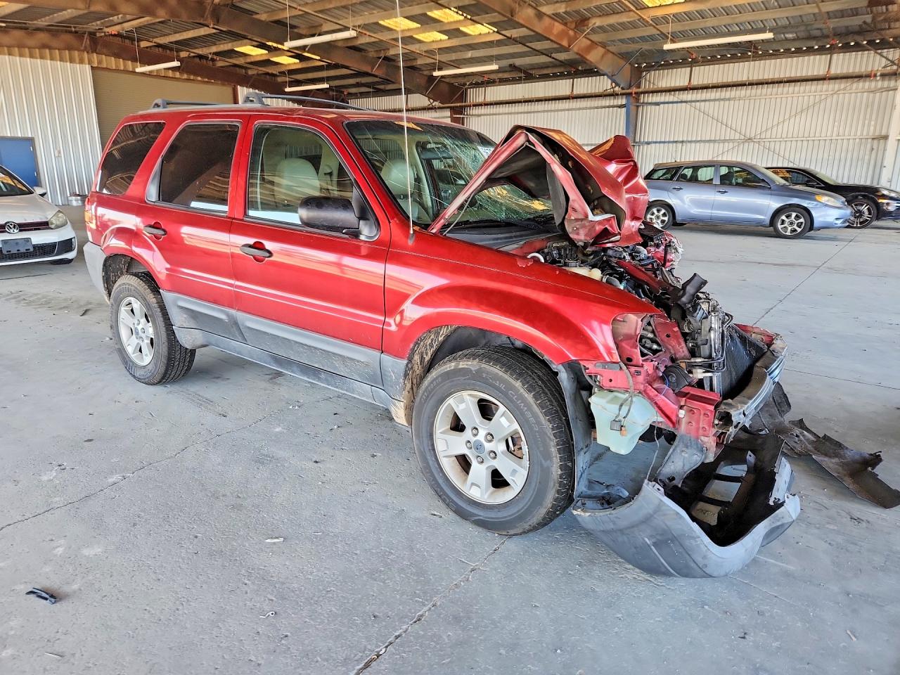 2005 Ford Escape Xlt Burgundy vin: 1FMYU93195DA04835