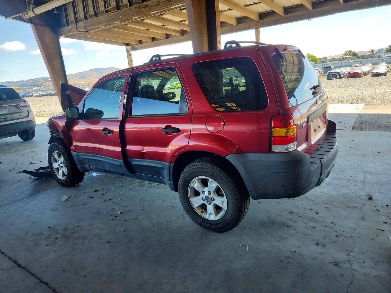 2005 Ford Escape Xlt Burgundy vin: 1FMYU93195DA04835