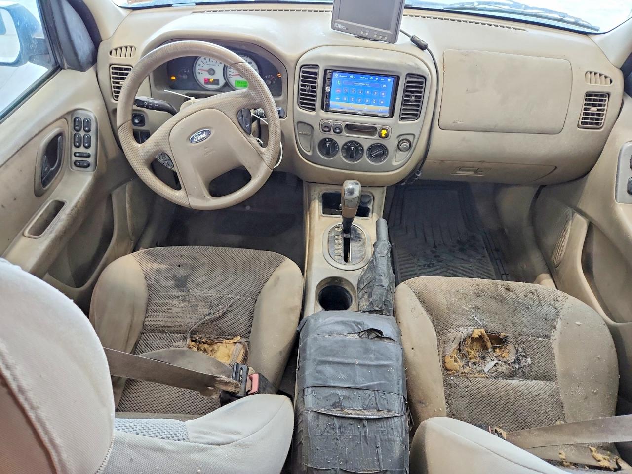 2005 Ford Escape Xlt White vin: 1FMYU93195KA70507