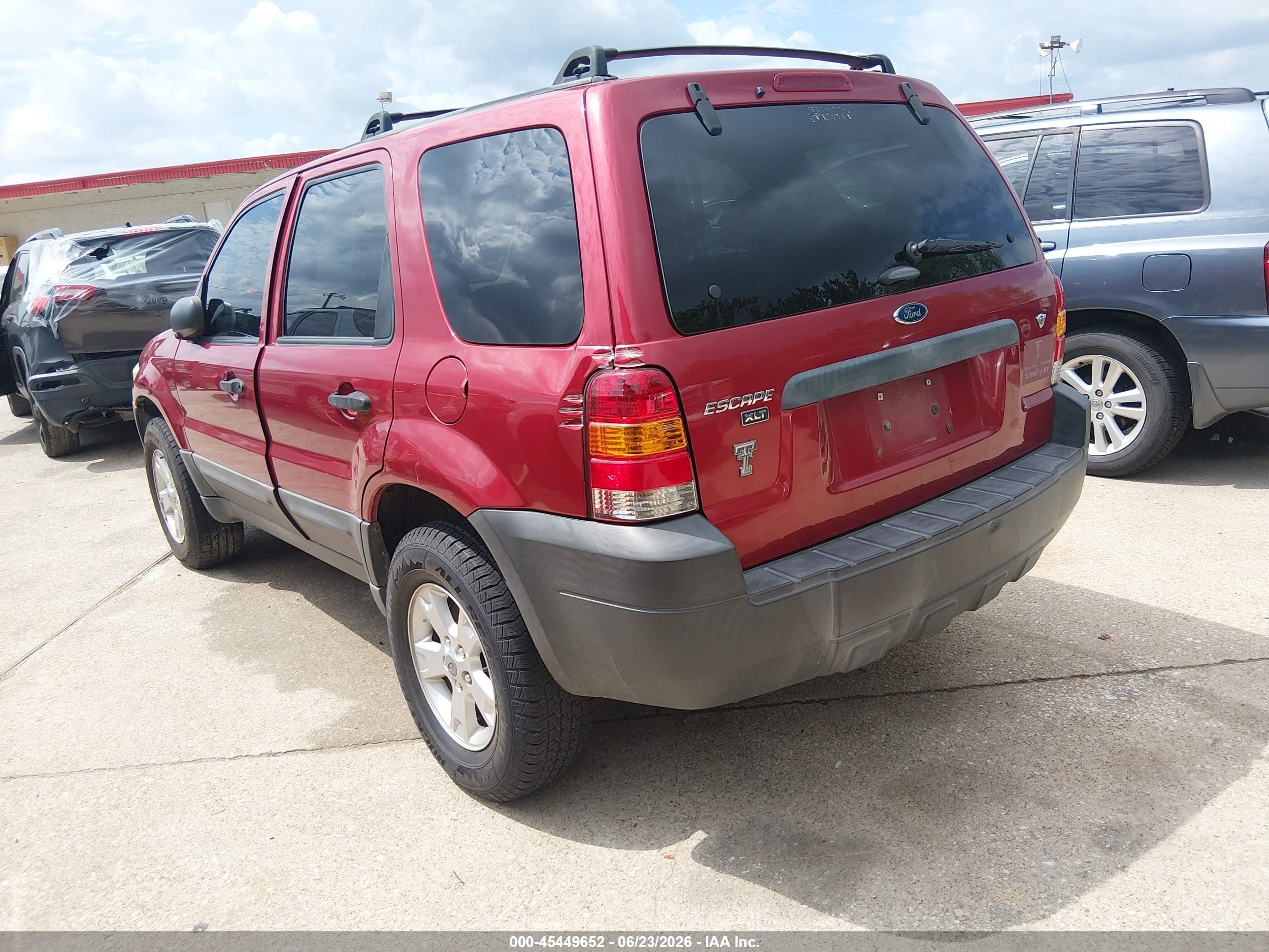 2005 Ford Escape Xlt Maroon vin: 1FMYU93195KB70090