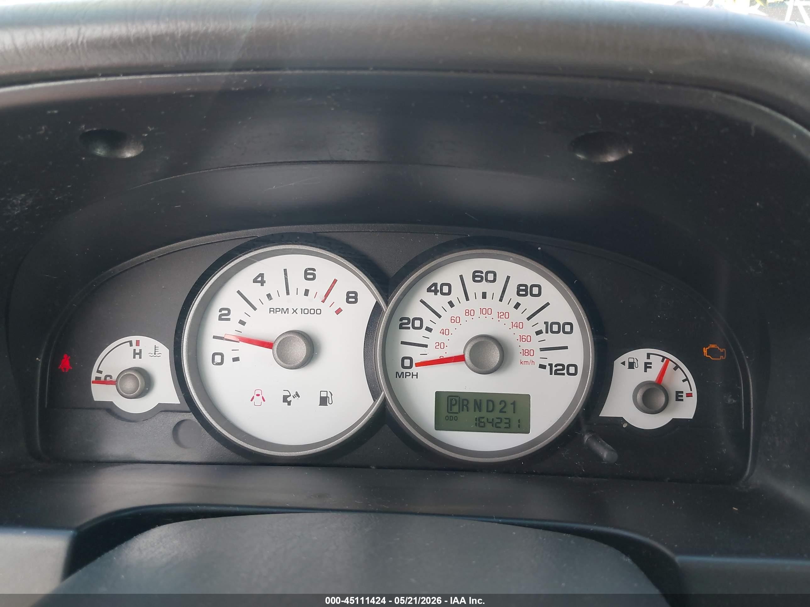2005 Ford Escape Xlt Red vin: 1FMYU93195KD39797