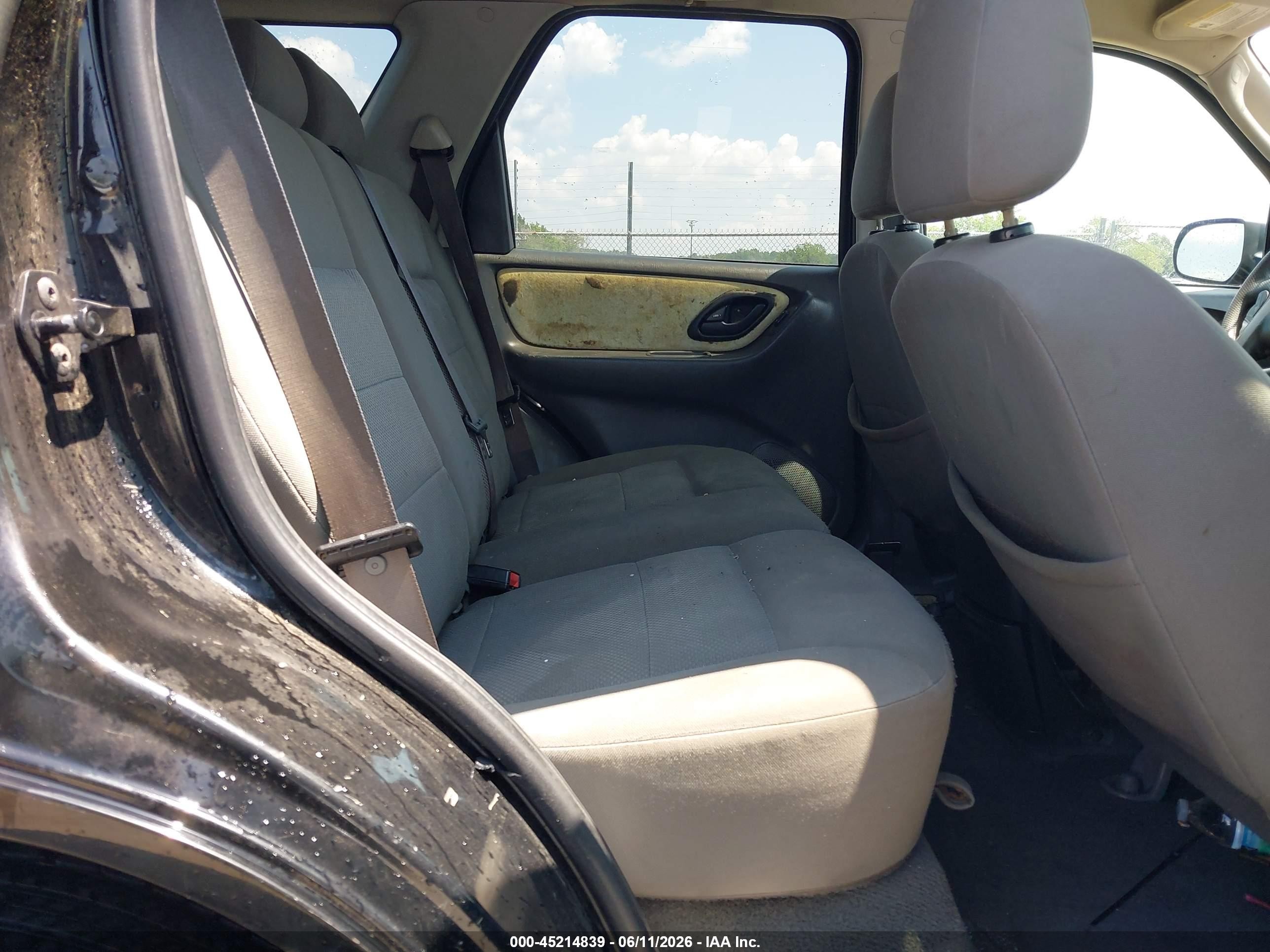 2005 Ford Escape Xlt Black vin: 1FMYU93195KE39754