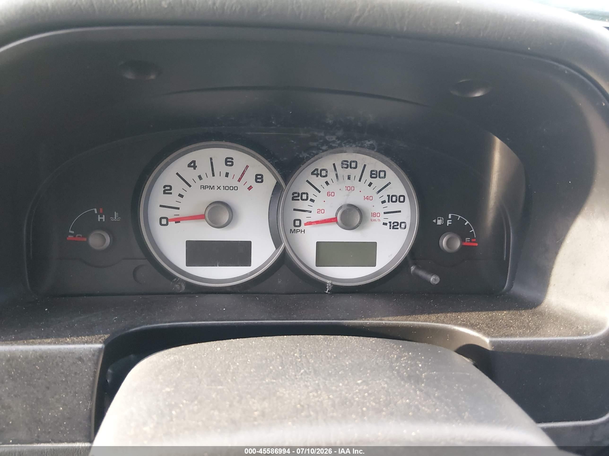 2005 Ford Escape Xlt White vin: 1FMYU931X5KA34812