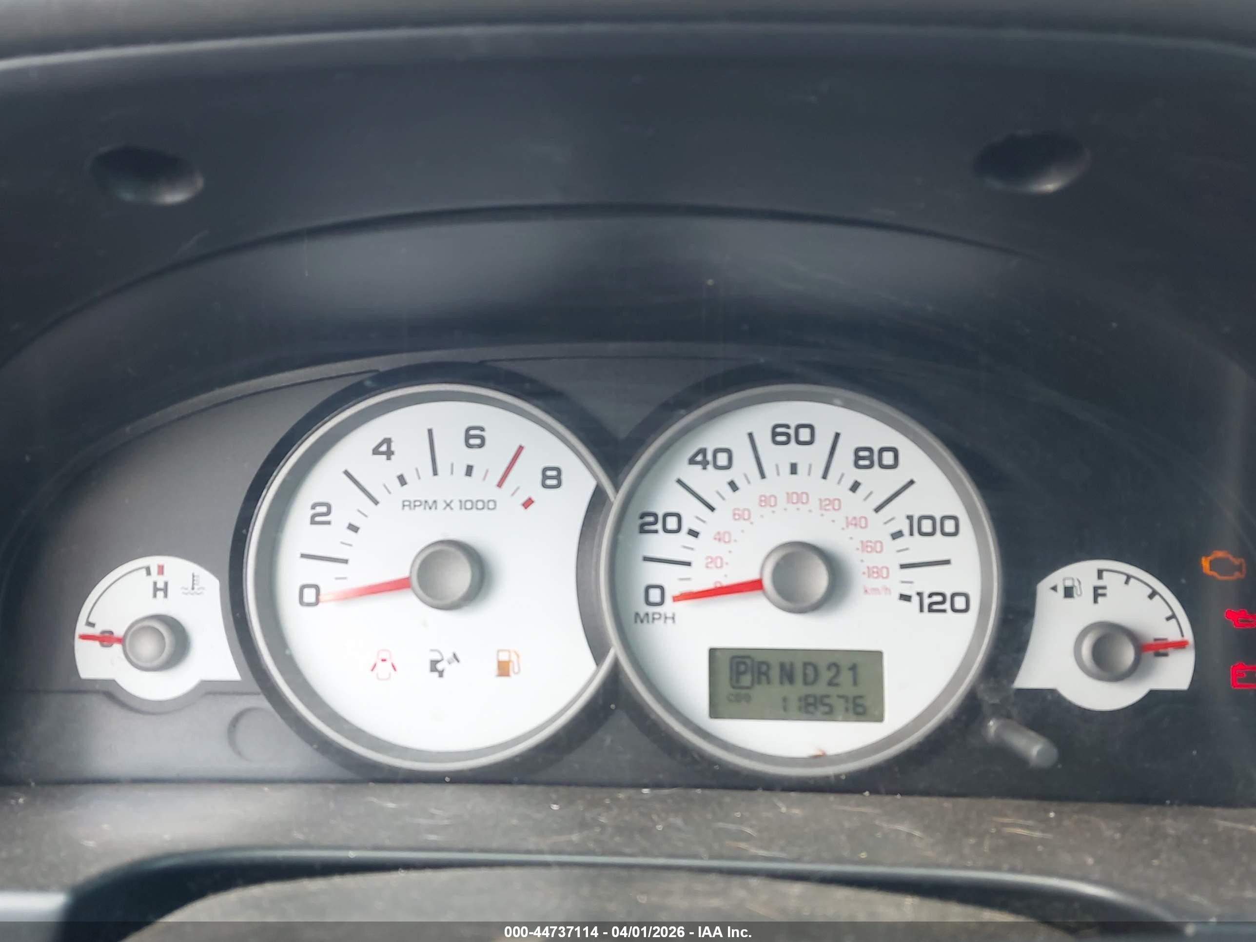 2005 Ford Escape Xlt Red vin: 1FMYU931X5KC46951