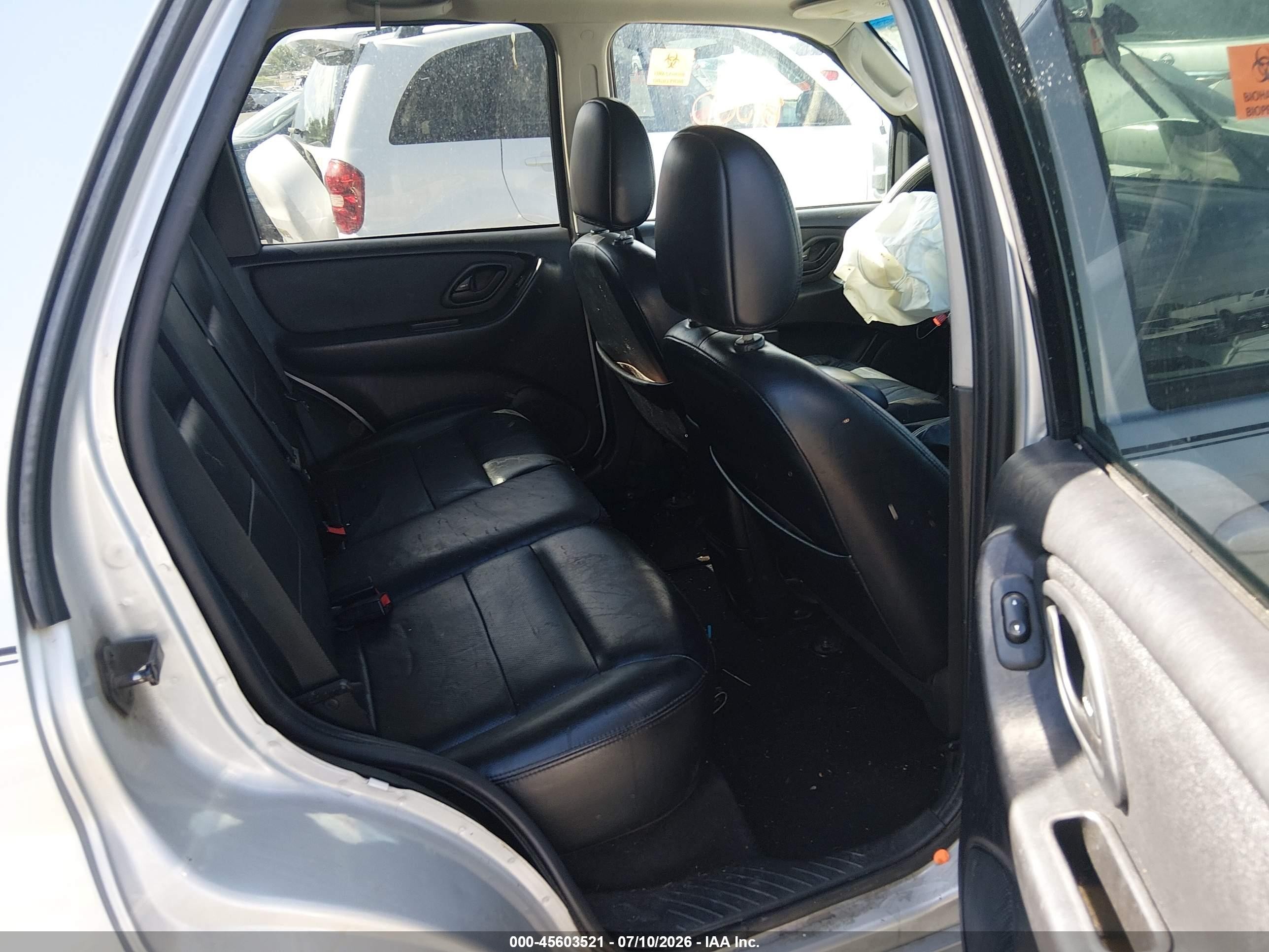 2005 Ford Escape Limited Silver vin: 1FMYU94145KB49792
