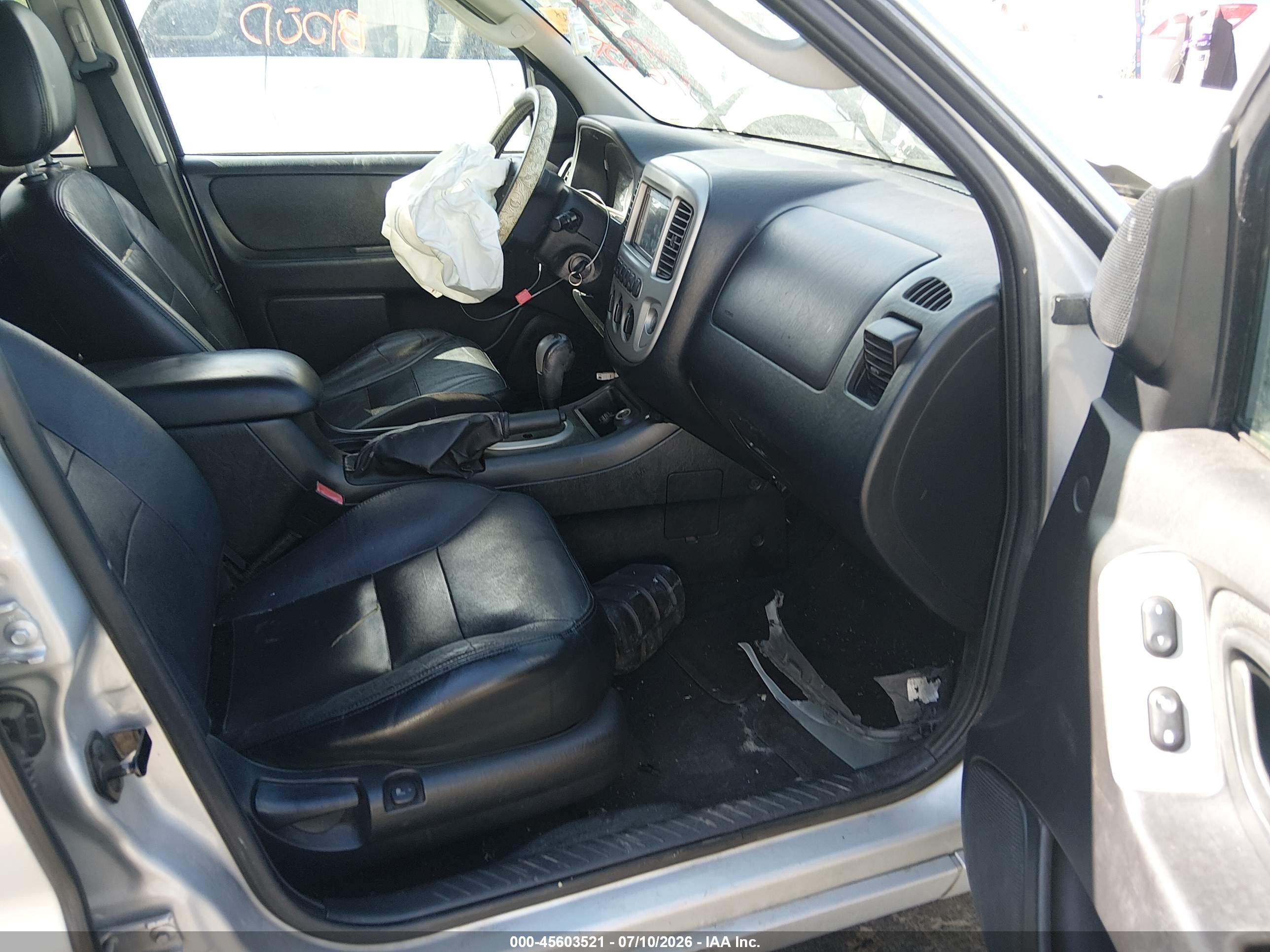2005 Ford Escape Limited Silver vin: 1FMYU94145KB49792