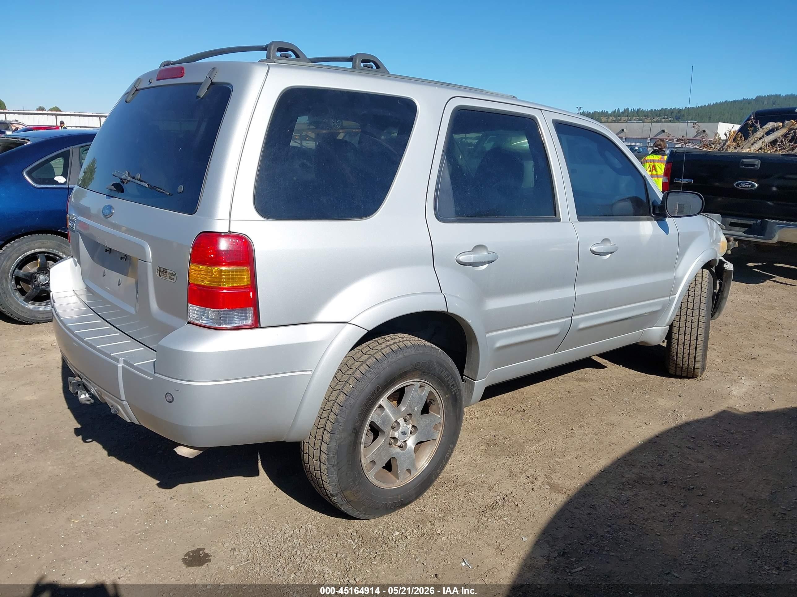 2005 Ford Escape Limited Серебряный vin: 1FMYU94175KA63635