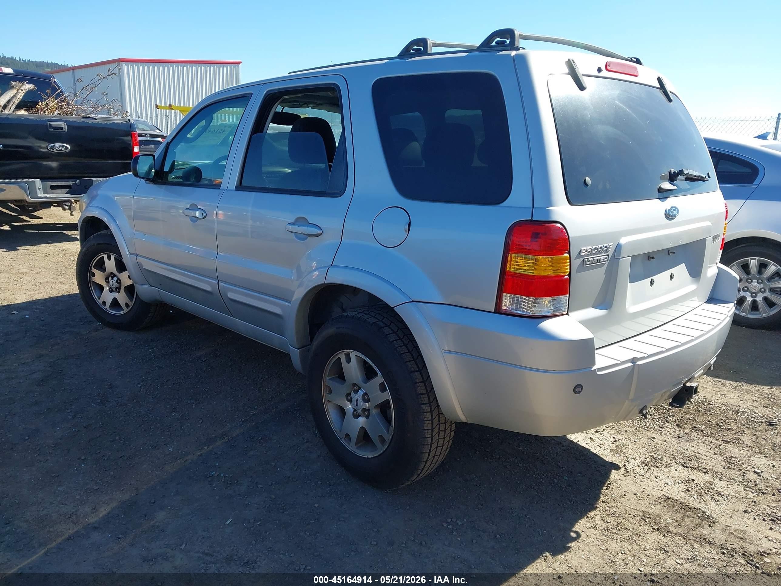 2005 Ford Escape Limited Серебряный vin: 1FMYU94175KA63635
