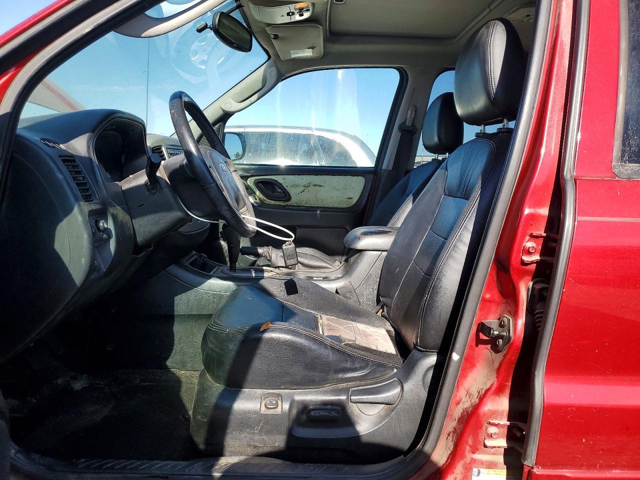 2005 Ford Escape Limited Red vin: 1FMYU94175KD29445
