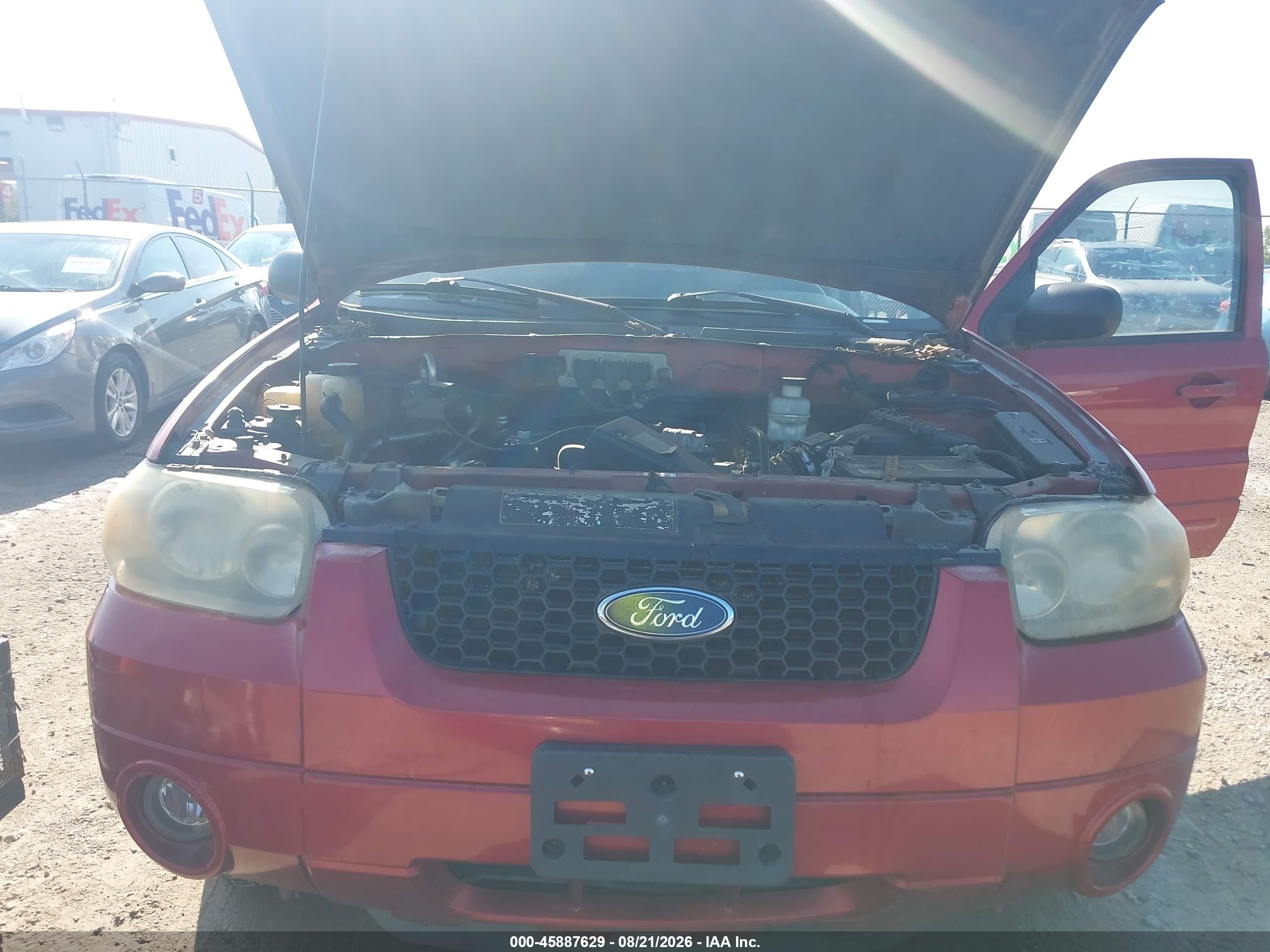 2005 Ford Escape Limited Red vin: 1FMYU941X5KA57103