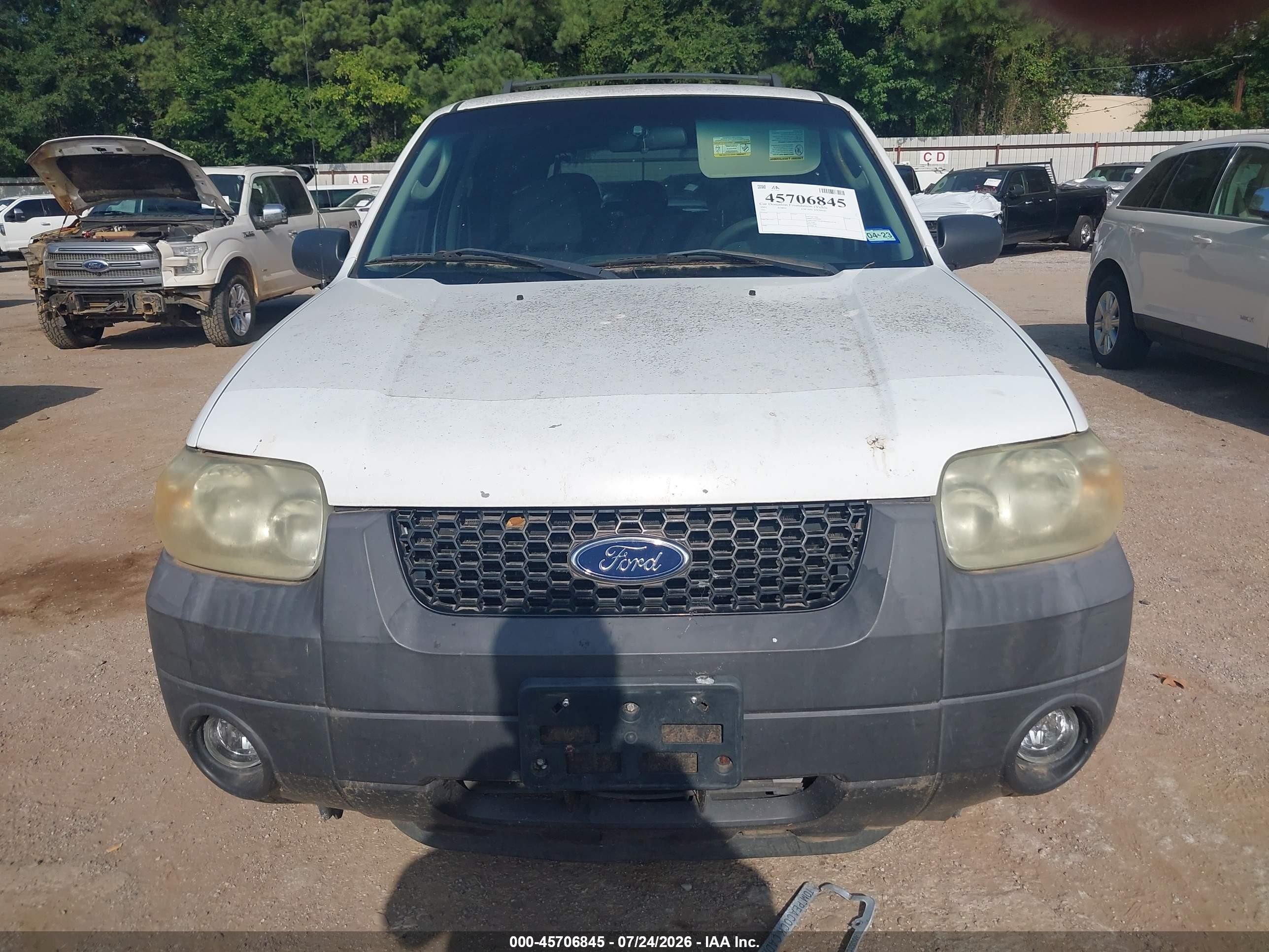 2006 Ford Escape Hybrid   White vin: 1FMYU95H06KC73538