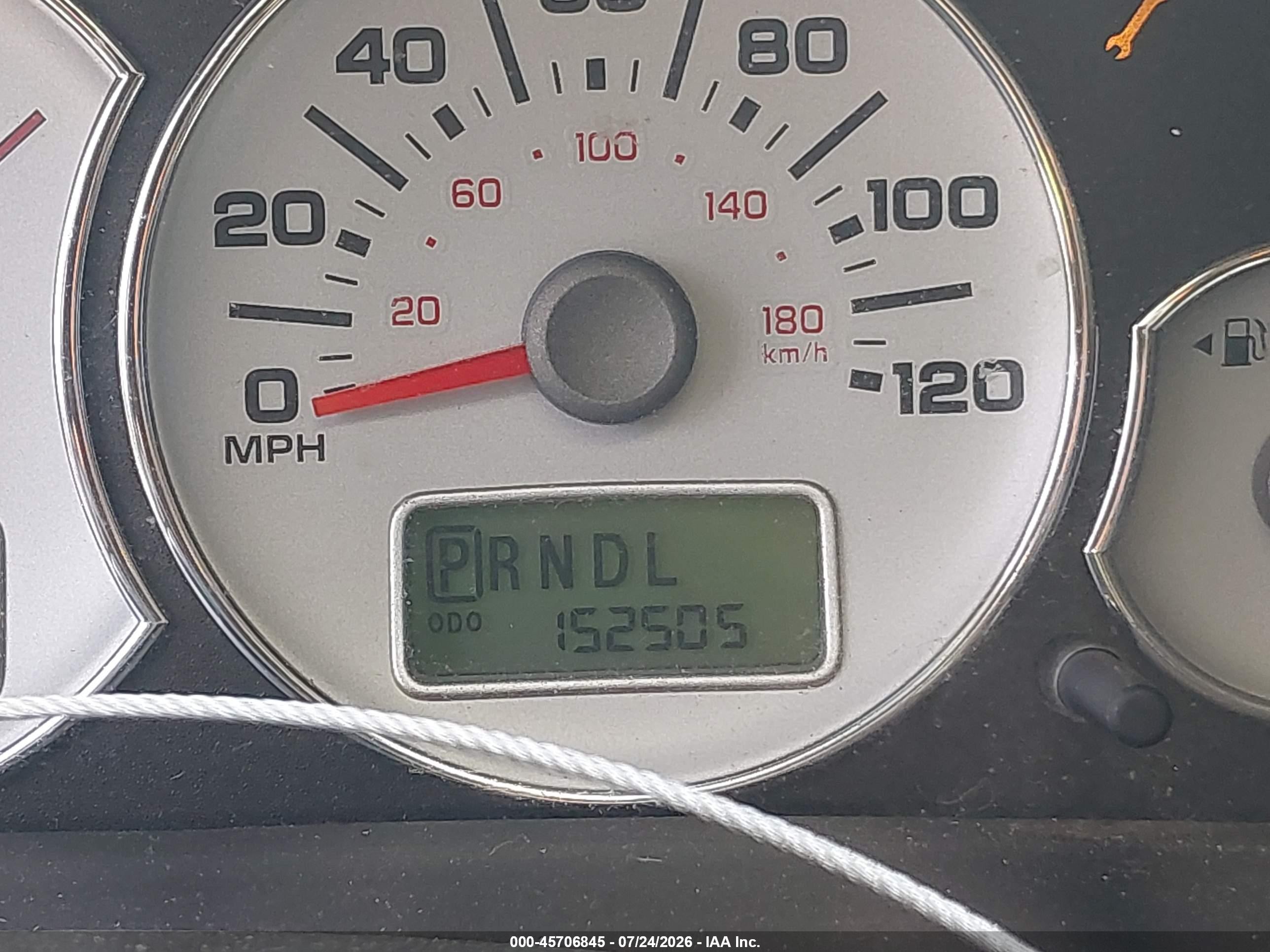 2006 Ford Escape Hybrid   White vin: 1FMYU95H06KC73538