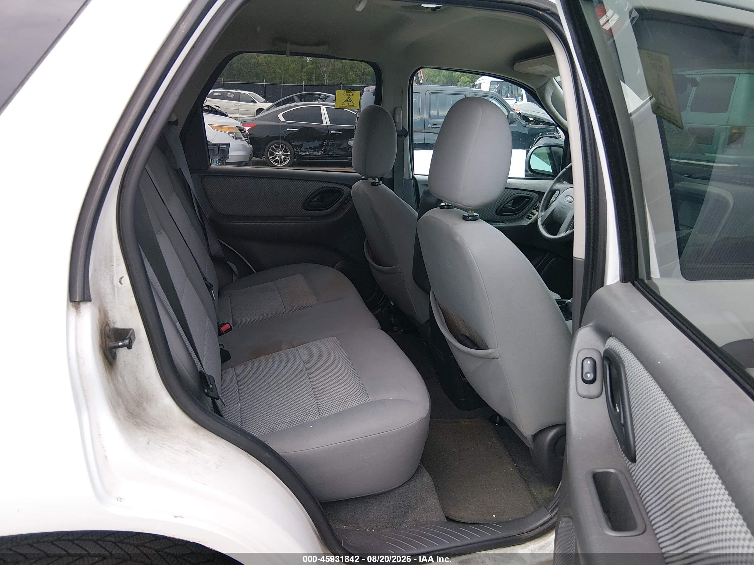 2005 Ford Escape Hybrid White vin: 1FMYU96H45KD90780