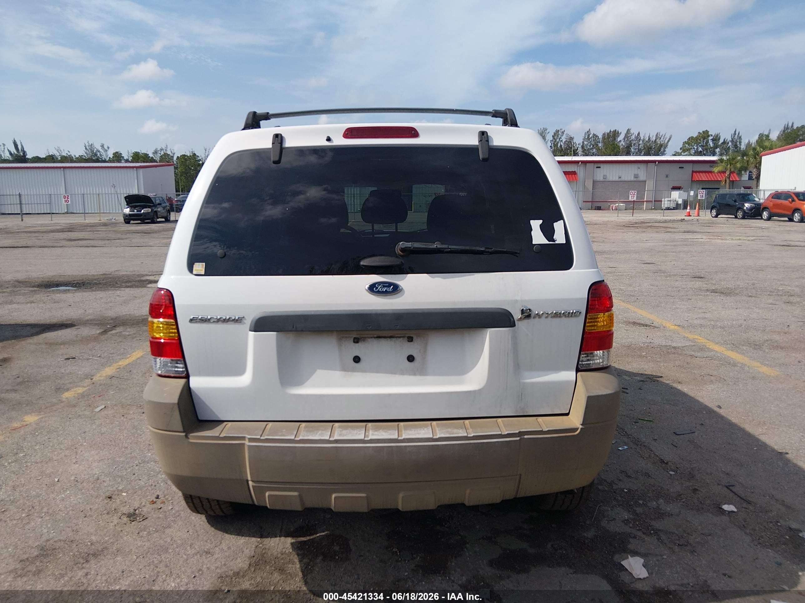 2006 Ford Escape Hybrid White vin: 1FMYU96H46KD03770