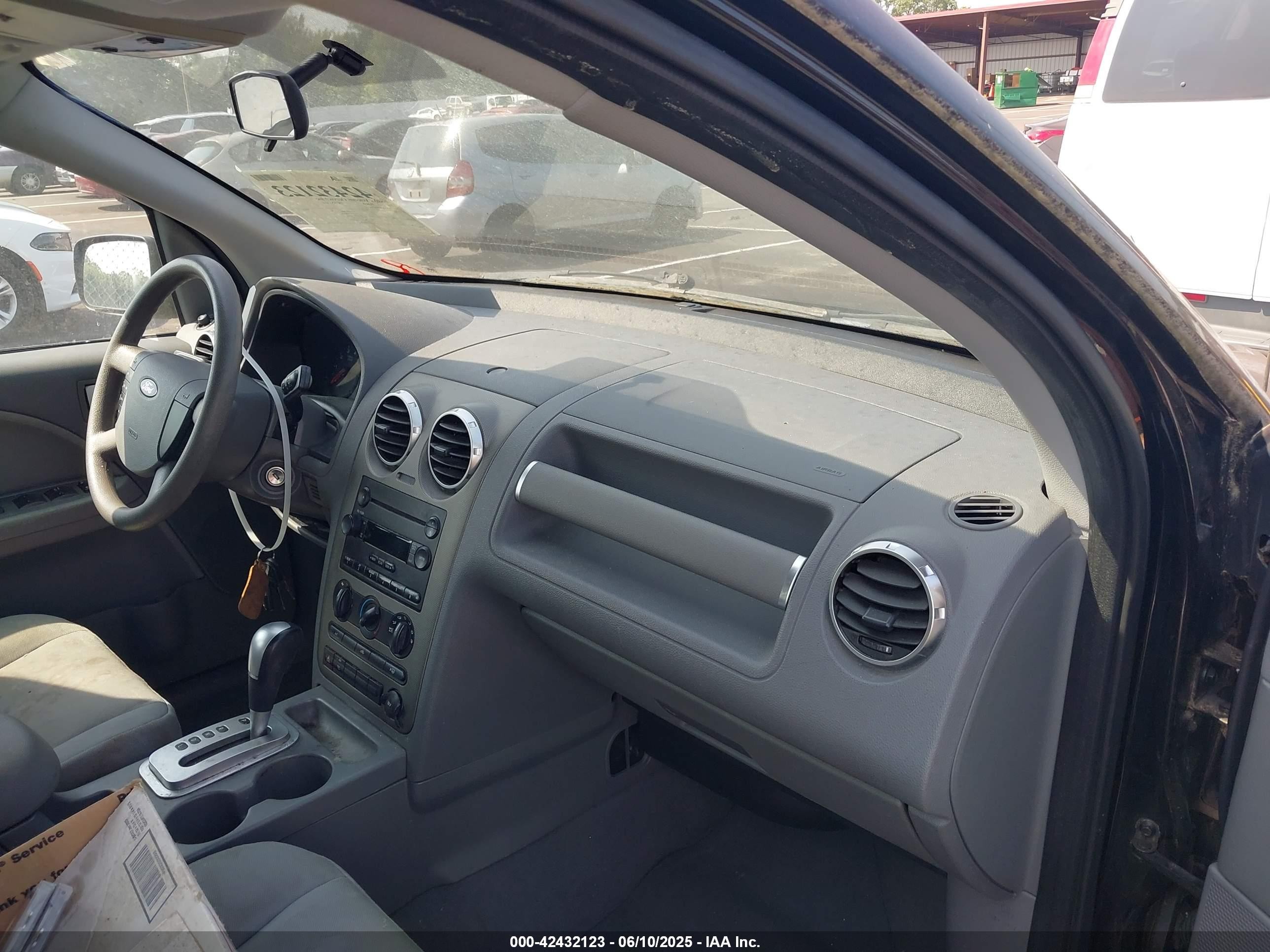2005 Ford Freestyle Se Black vin: 1FMZK01105GA42252